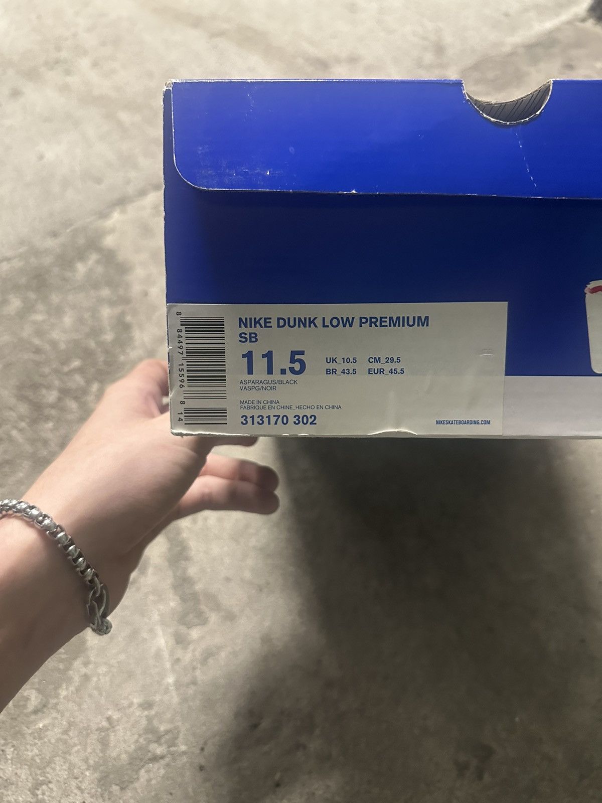 Nike 2009 Nike SB Dunk Low “Asparagus” Size US 11.5 / EU 44-45 - 15 Thumbnail
