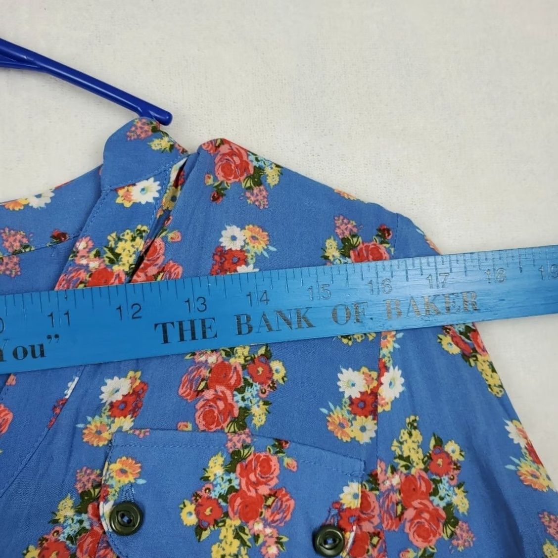 Vintage Matilda Jane Blue Floral 3/4 Sleeve Ruffle Boho Womens Top Blouse Tunic V-Neck Button 3/4 Sleeve Rayon Regular M Beige? Blue? Size M / US 6-8 / IT 42-44 - 6 Thumbnail