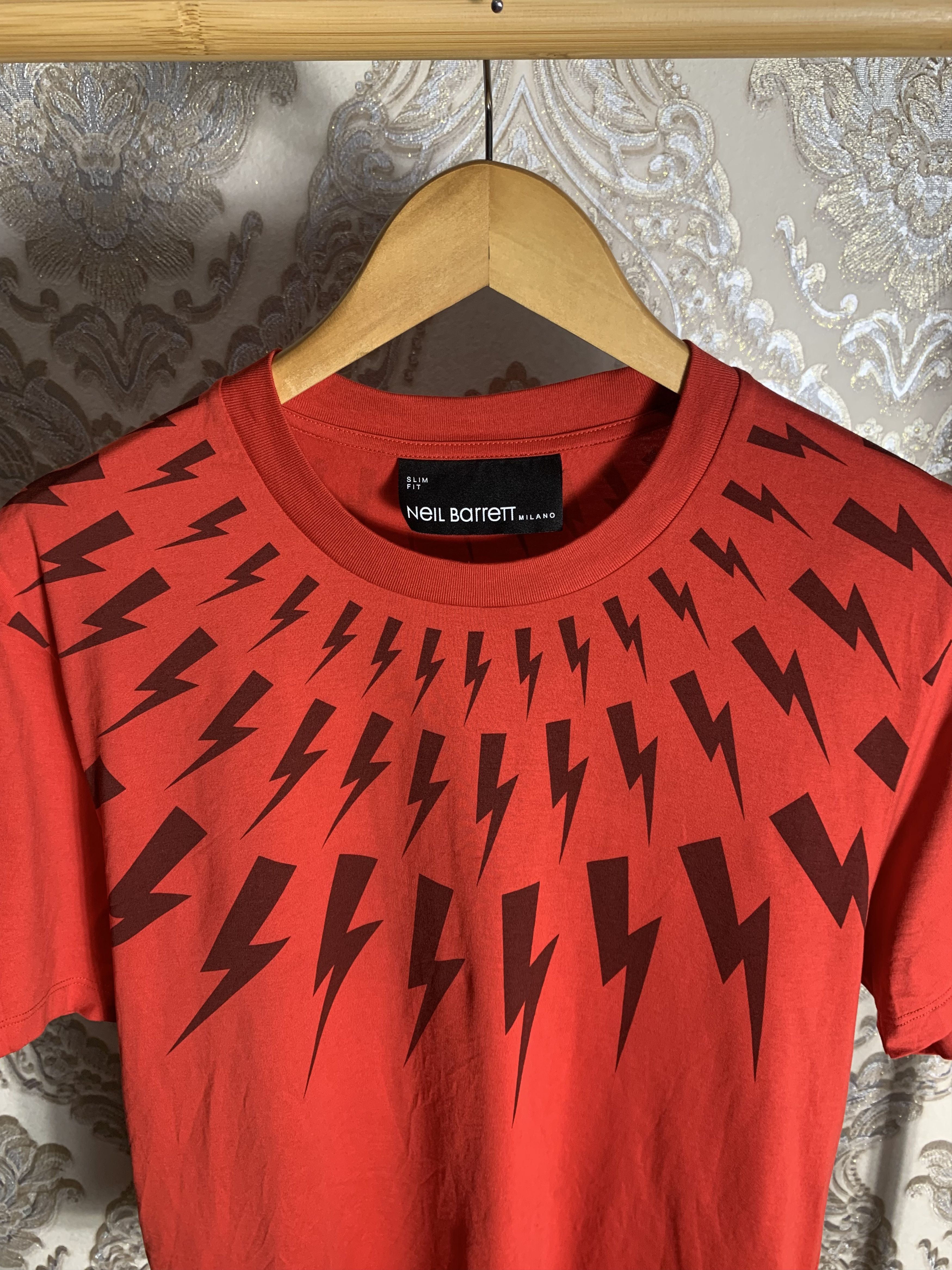 Neil Barrett NEIL BARRETT MILANO ITALIAN DESIGNER T-SHIRT CASUAL Size US L / EU 52-54 / 3 - 2 Thumbnail