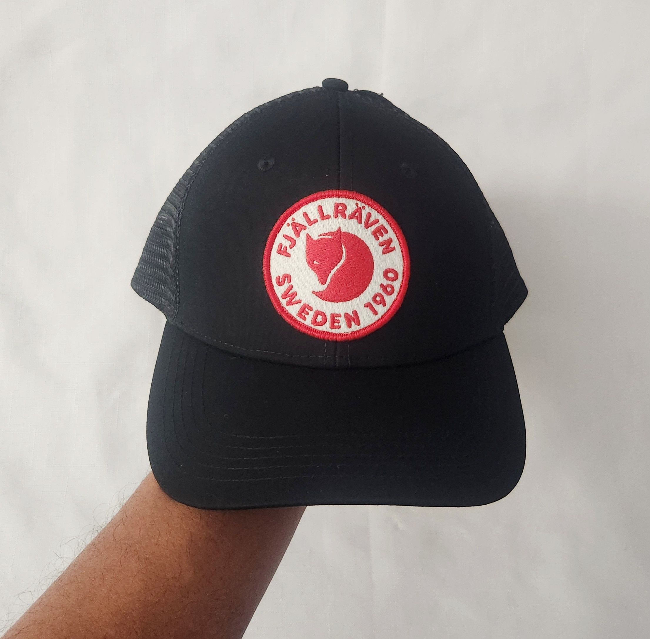 Fjallraven Fjall Raven 1960 Logo Patch Trucker Snapback Mesh Back L/XL Size ONE SIZE - 5 Thumbnail