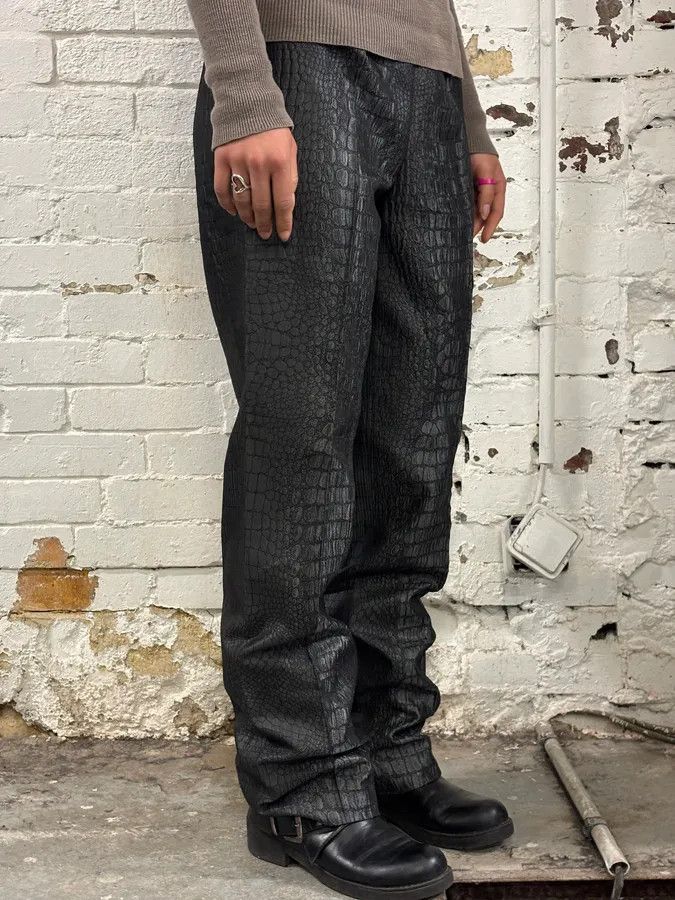 Jean Paul Gaultier 2000s Jean Paul Gaultier Black Crocodile Embossed Pants Size 26" / US 2 / IT 38 - 2 Thumbnail