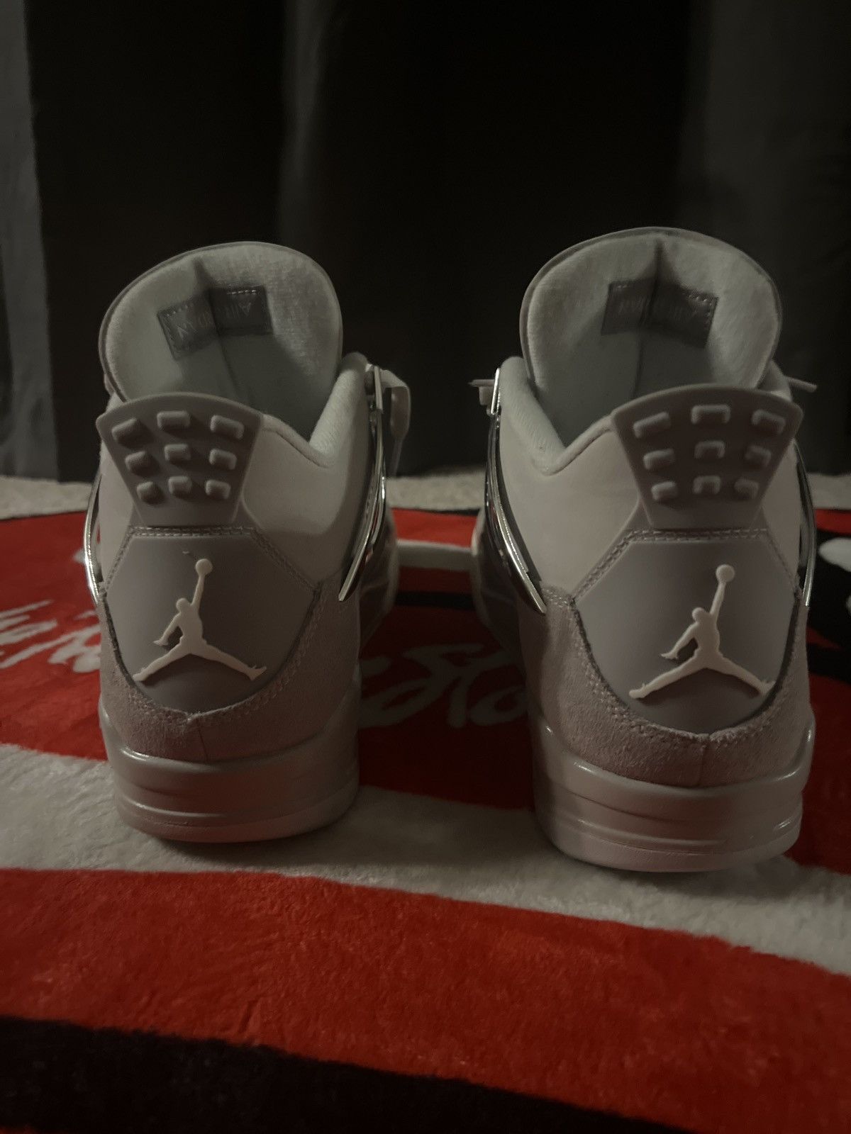 Jordan Brand Jordan 4 frozen moments Size US 10.5 / EU 43-44 - 3 Thumbnail