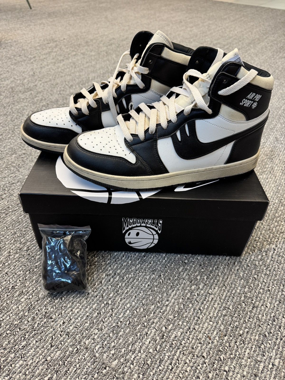 McDowells Air Pro Sport High Black