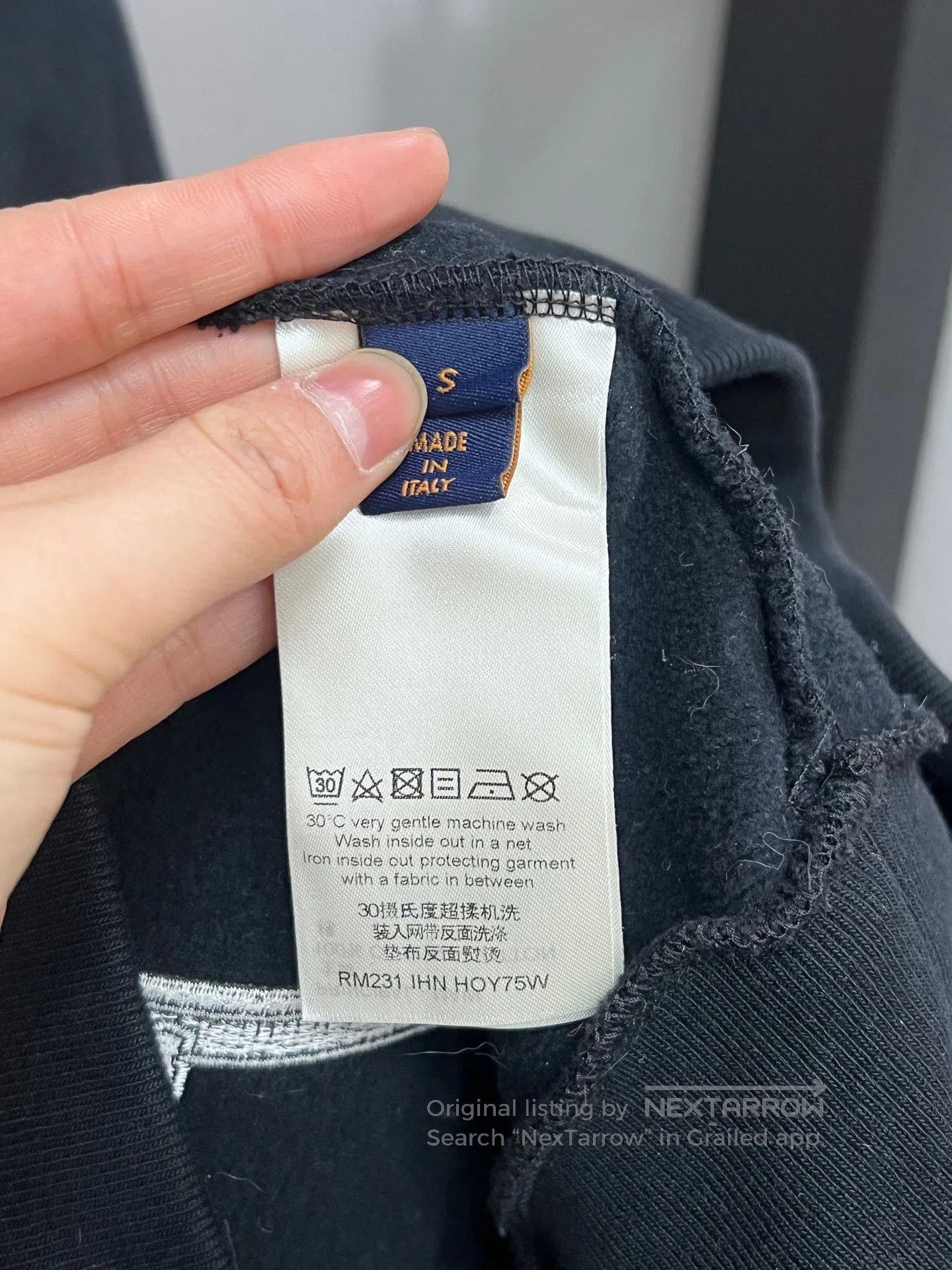 Louis Vuitton Louis Vuitton LV Black Embroidered Utility Hoodie. Size US S / EU 44-46 / 1 - 3 Thumbnail