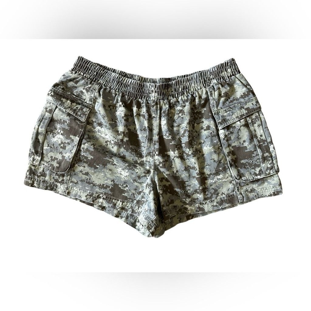 Forever 21 Forever 21+ CARGO SHORT Camo Olive Green Gray Women 1X. Size 24" / US 00 / IT 34 - 2 Thumbnail