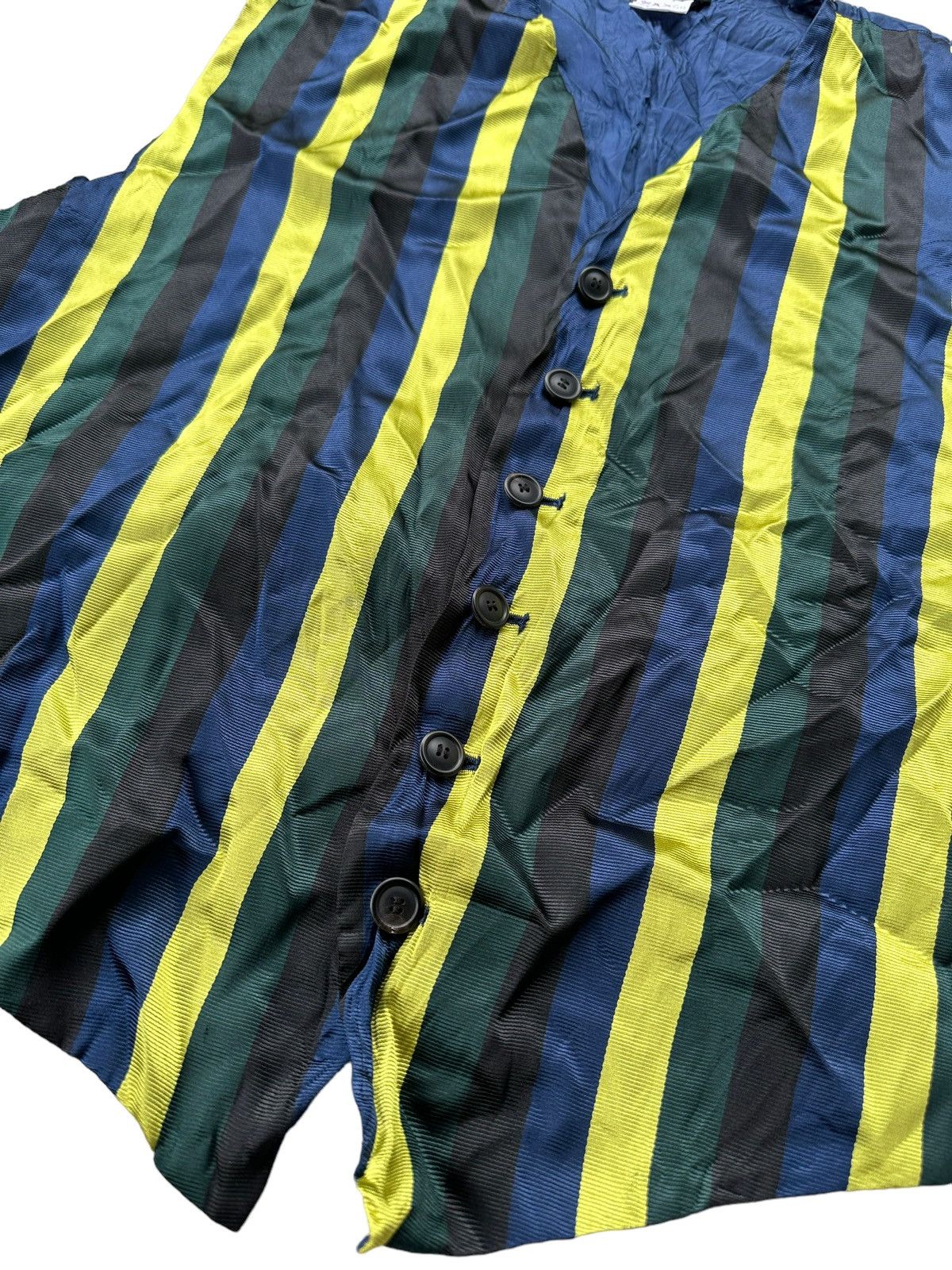 Issey Miyake aw2011 Issey Miyake multicolor stripes vest super design Size US M / EU 48-50 / 2 - 3 Thumbnail