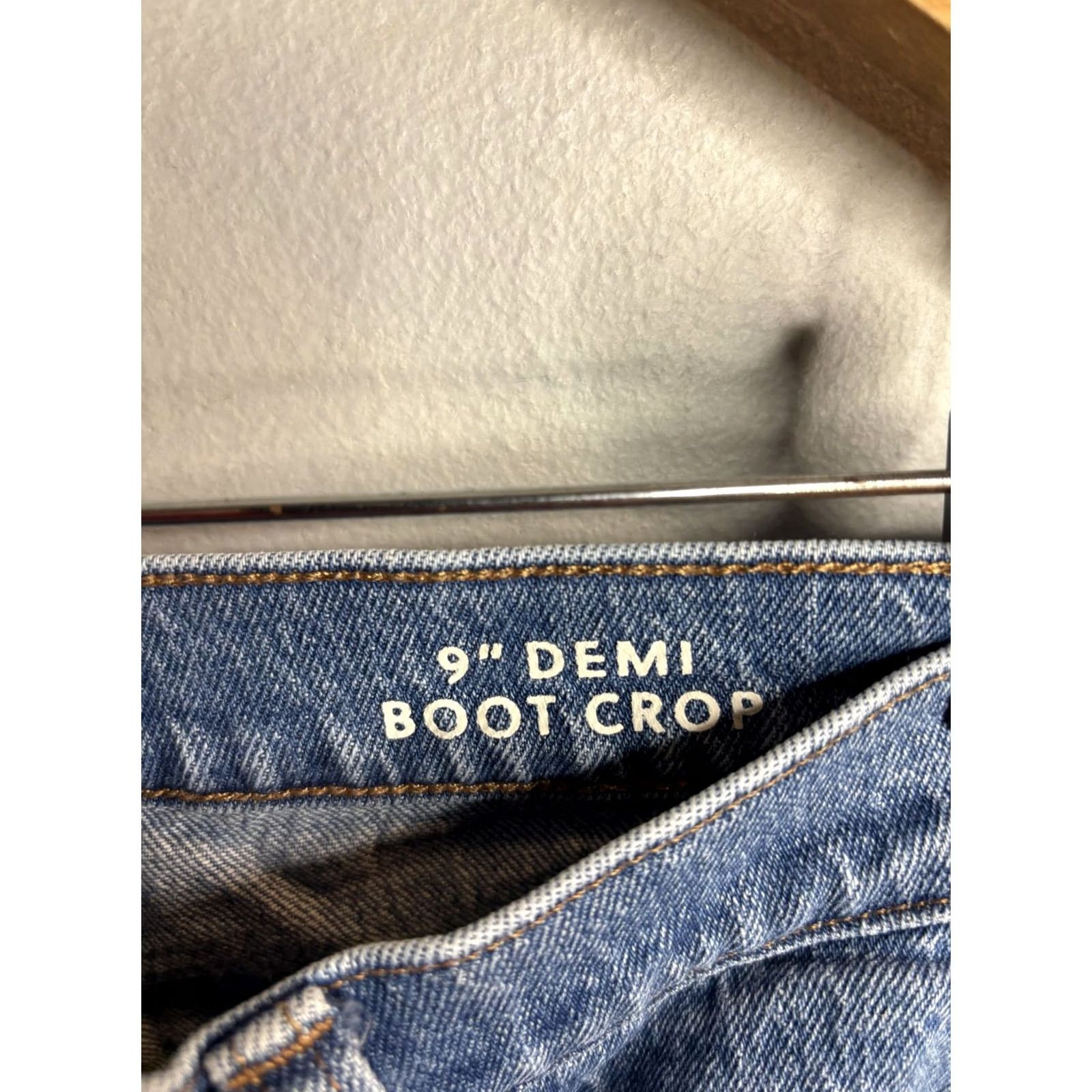 J.Crew J.Crew Jeans Womens 32 Blue 9" Demi Boot Crop Raw Hem Medium Wash Denim Shirt/Belt Loops Pockets Zip Fly Jeans Womens Size 24" / US 00 / IT 34 - 4 Thumbnail