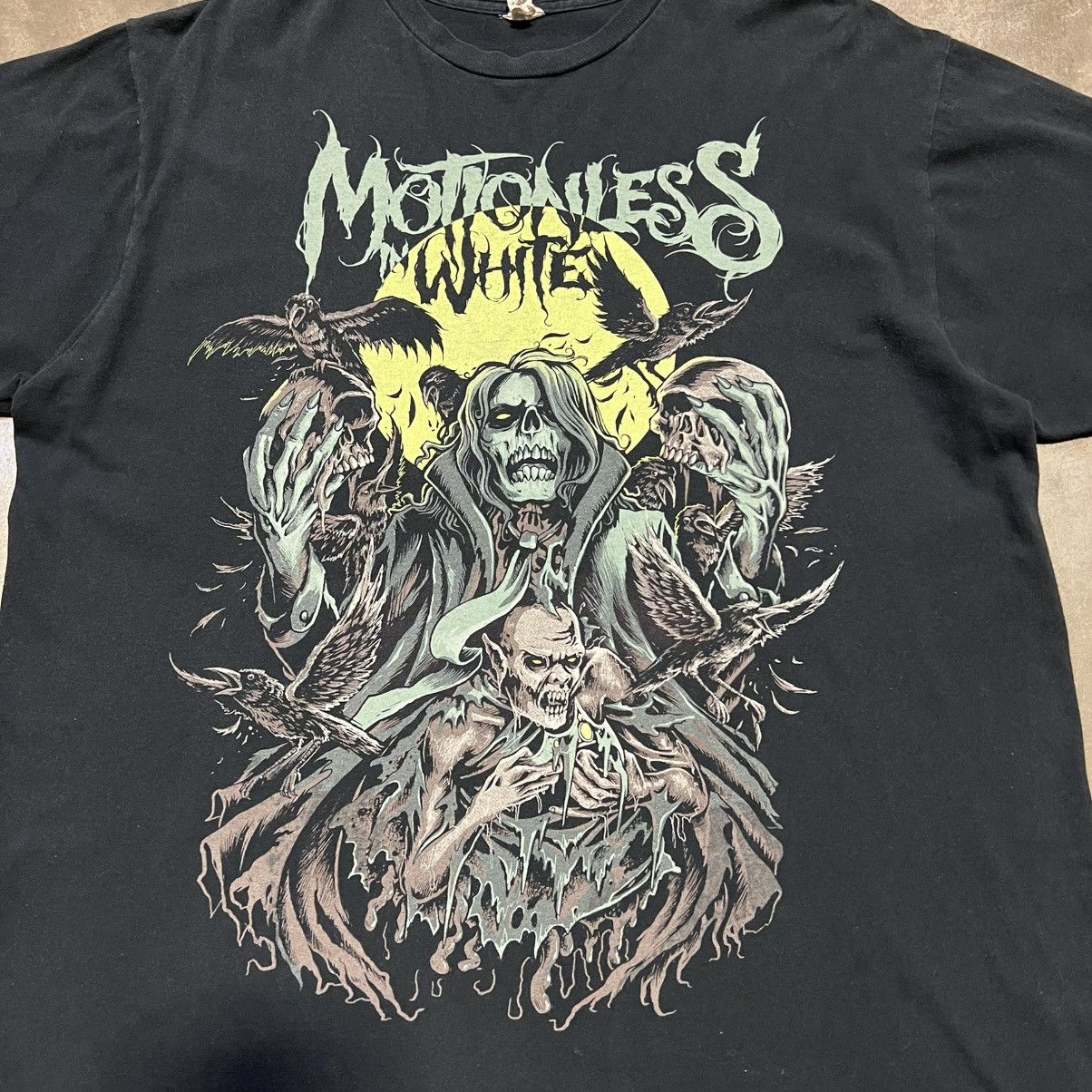 Band Tees Vintage Motionless in White Band Tee Grunge Punk Metal Y2K Size US XL / EU 56 / 4 - 3 Thumbnail