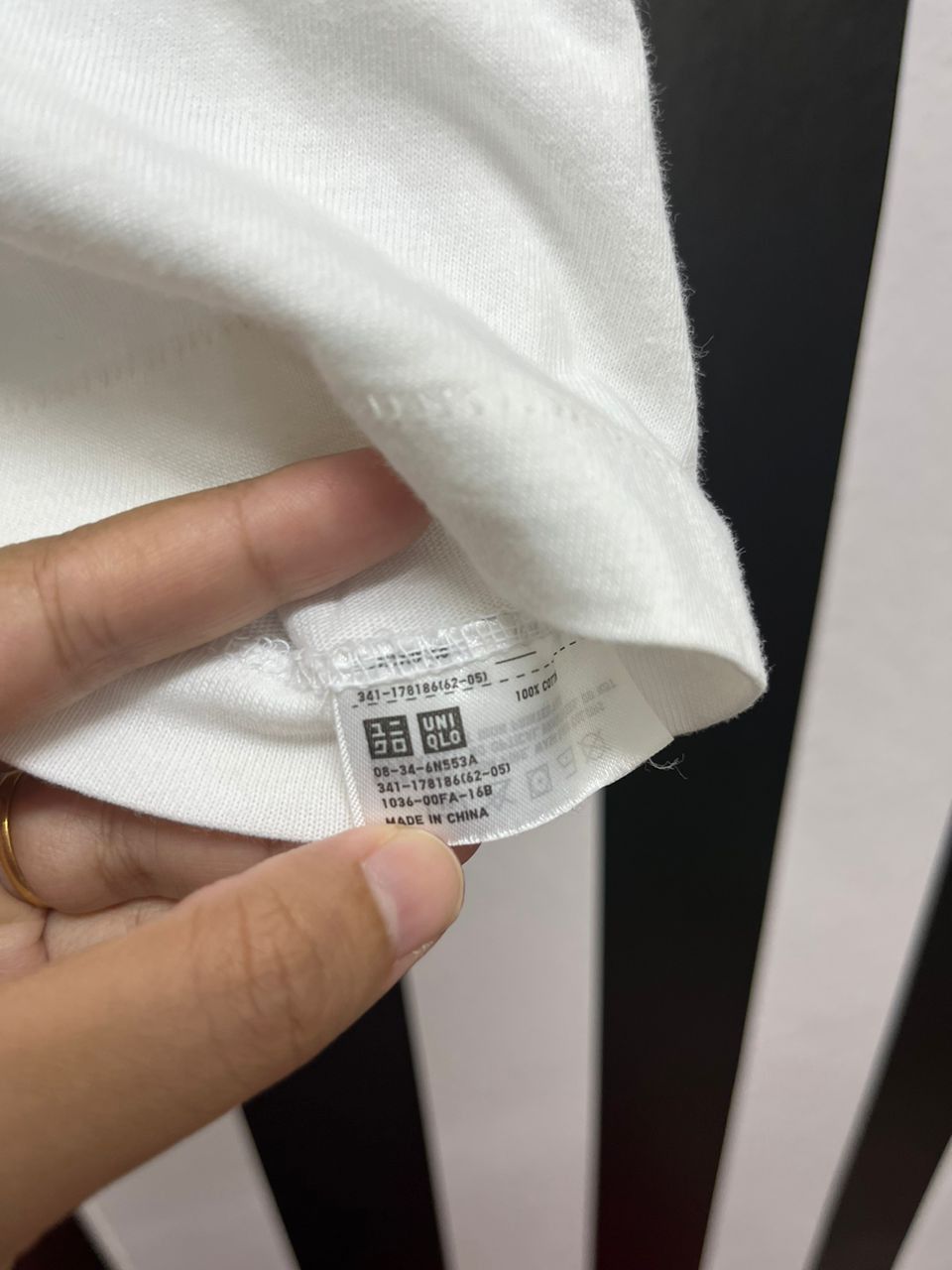 Kaws × Uniqlo Uniqlo Kaws Pocket Tee Size US S / EU 44-46 / 1 - 5 Thumbnail