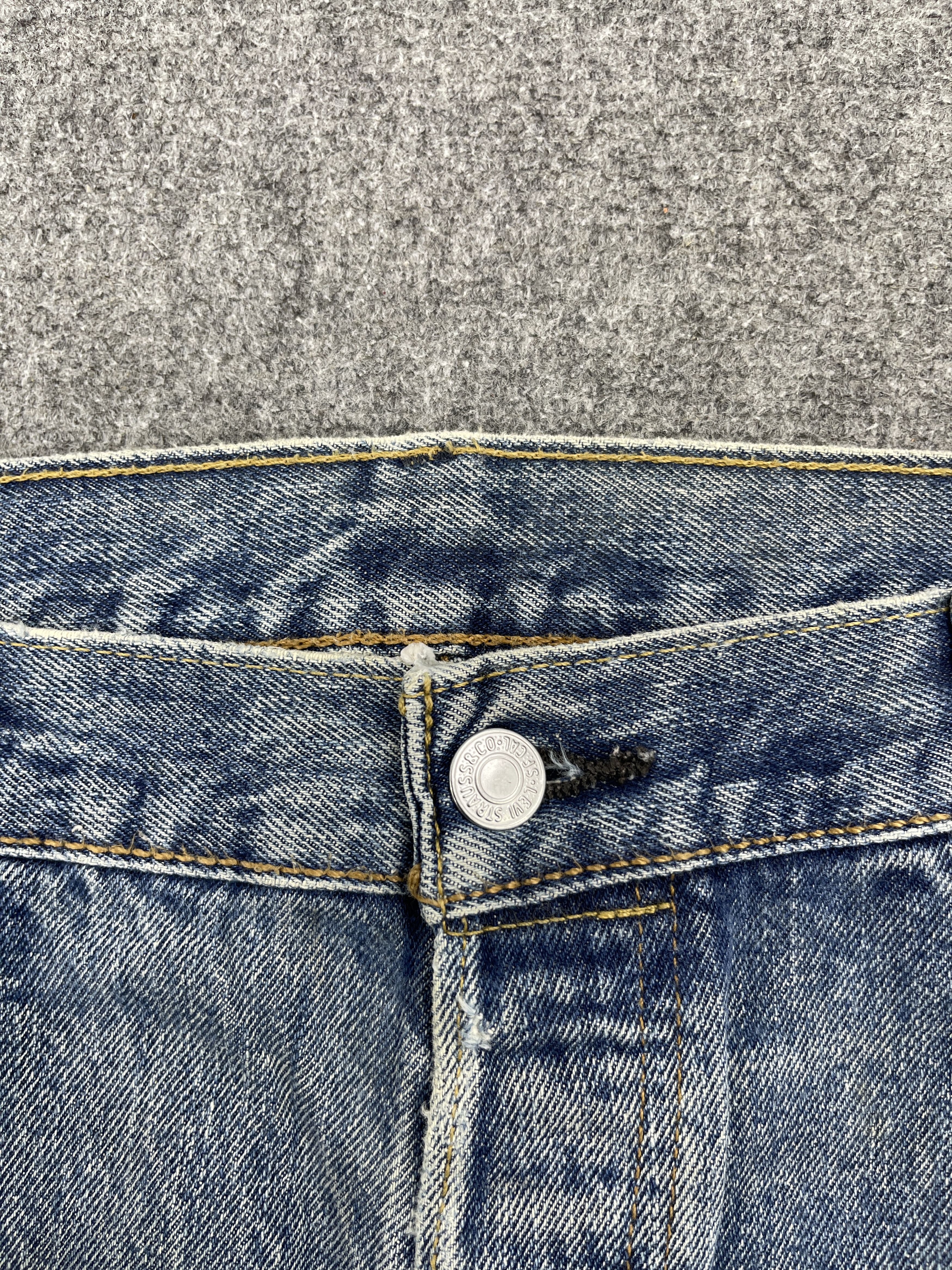 Levi's × Vintage Vintage Levis 501 Light Blue Washed Jeans Size US 35 - 11 Thumbnail