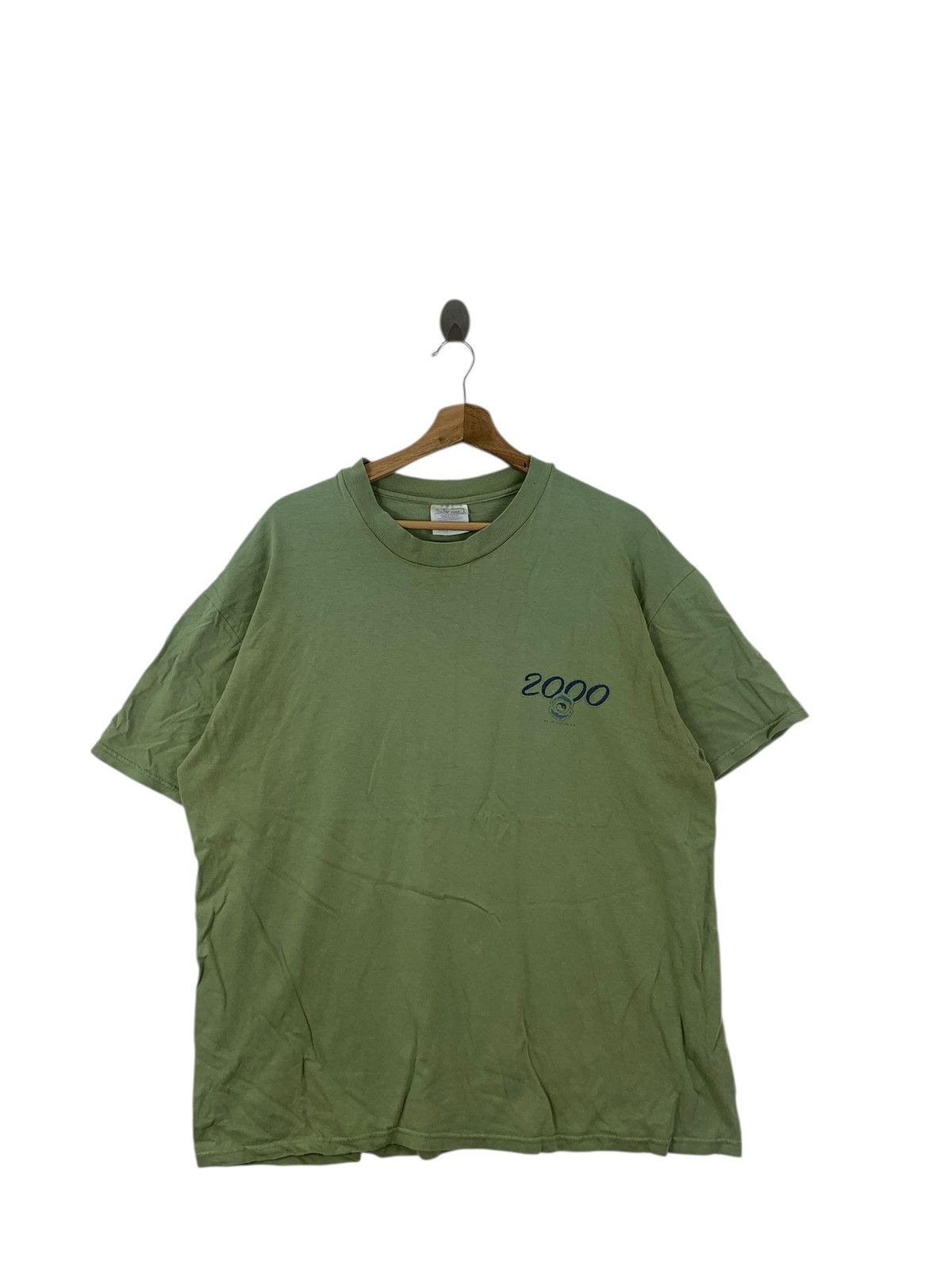 Hanes Vintage HANES HAWAII Y2K 2000 Celebration Thrashed Tee Shirt Size US XL / EU 56 / 4 - 4 Thumbnail
