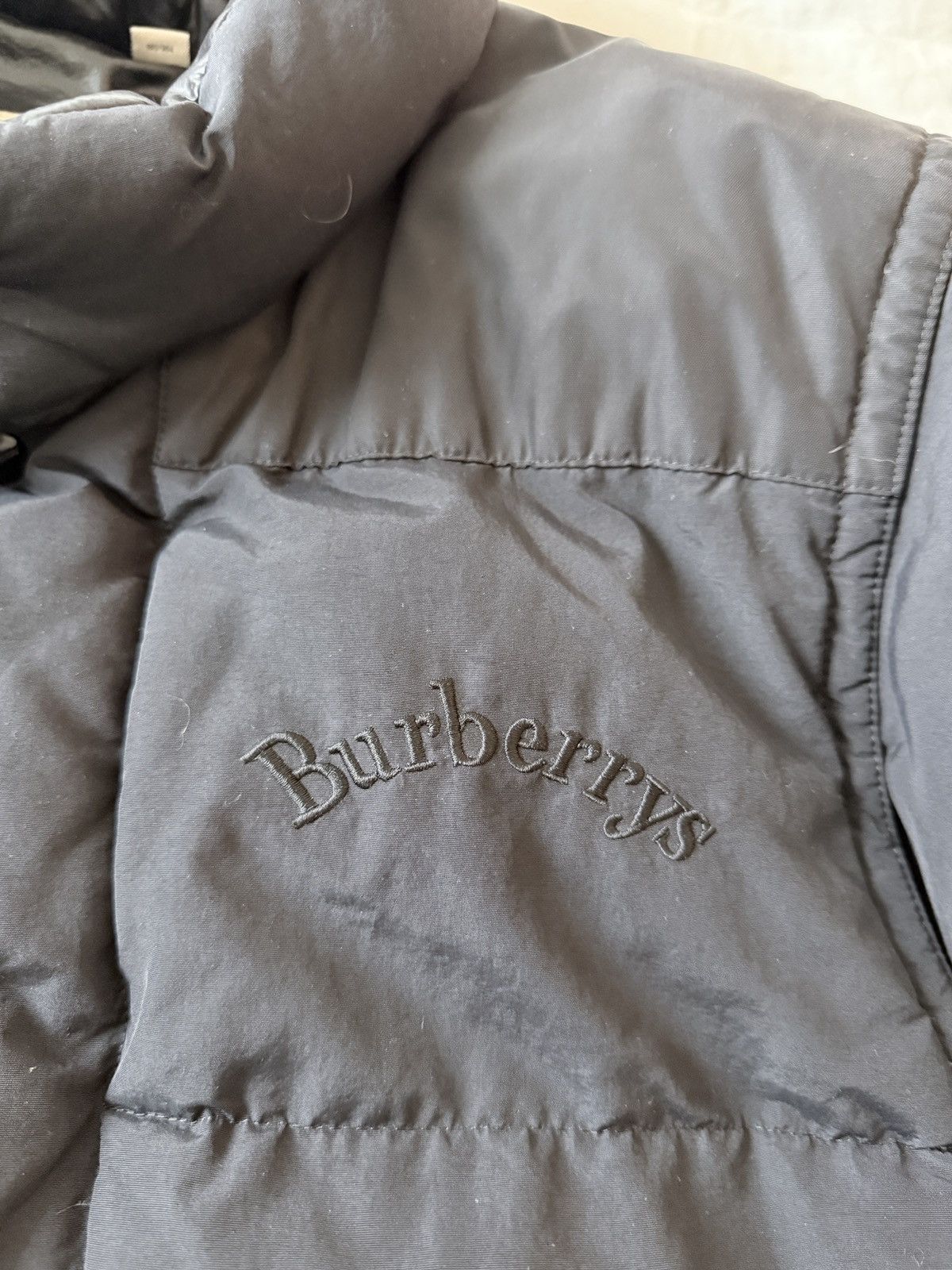 Burberry Mens puffer jacket Size US M / EU 48-50 / 2 - 3 Thumbnail