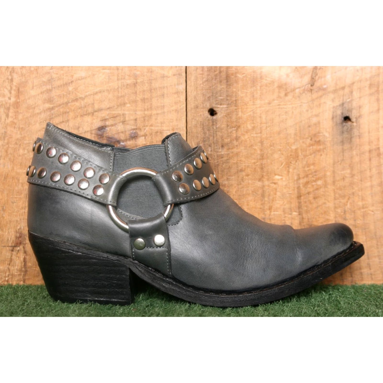 Jeffrey Campbell JEFFREY CAMPBELL Gray Leather Studded O-Ring Harness Low Ankle Booties Sz. 7 Womens Bootie Leather Gray 7 Size ONE SIZE - 2 Thumbnail