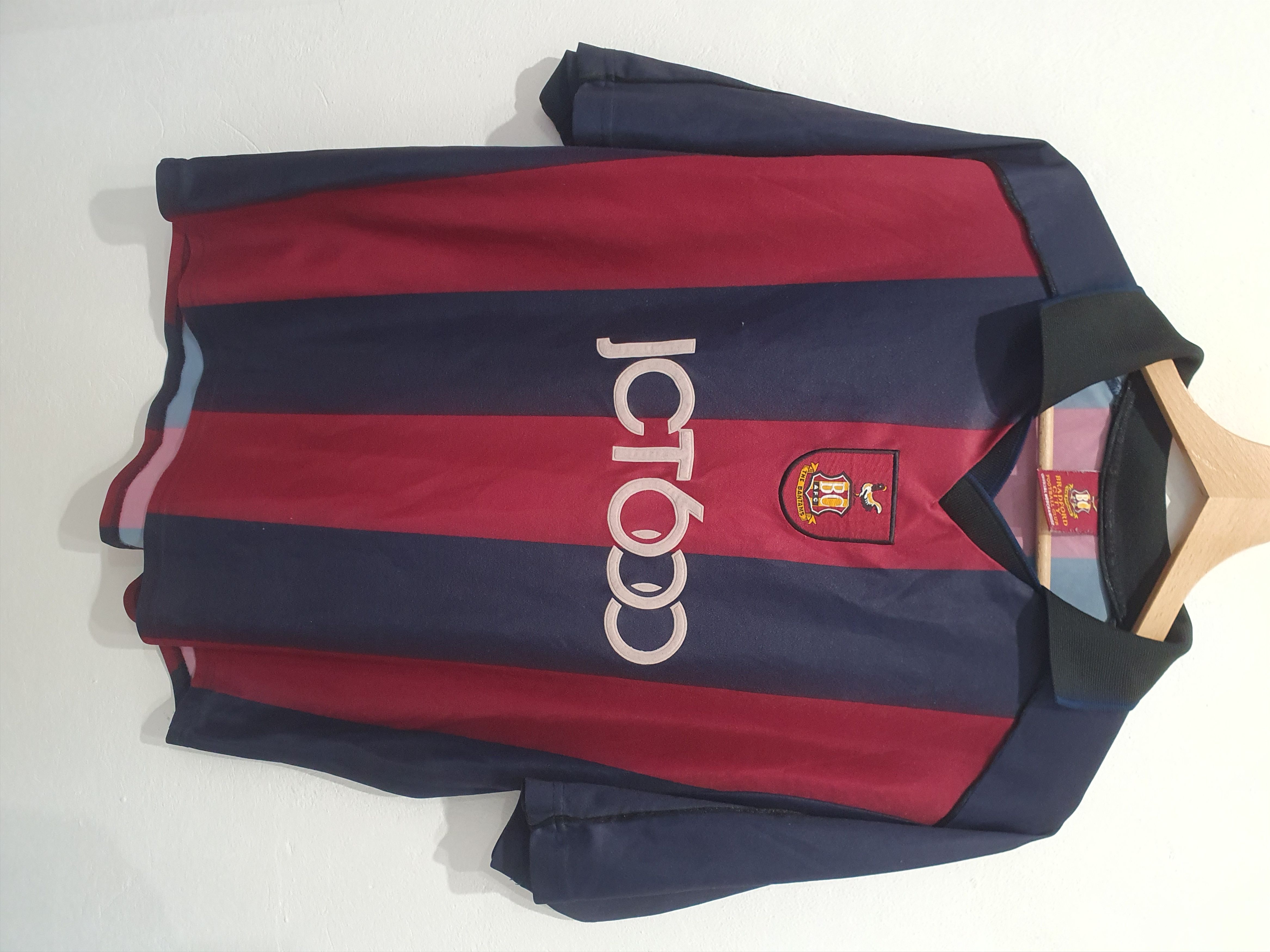 image of Jersey x Soccer Jersey Bradford City 2002 The Bantams Size M / L Football Shirt, Men's
