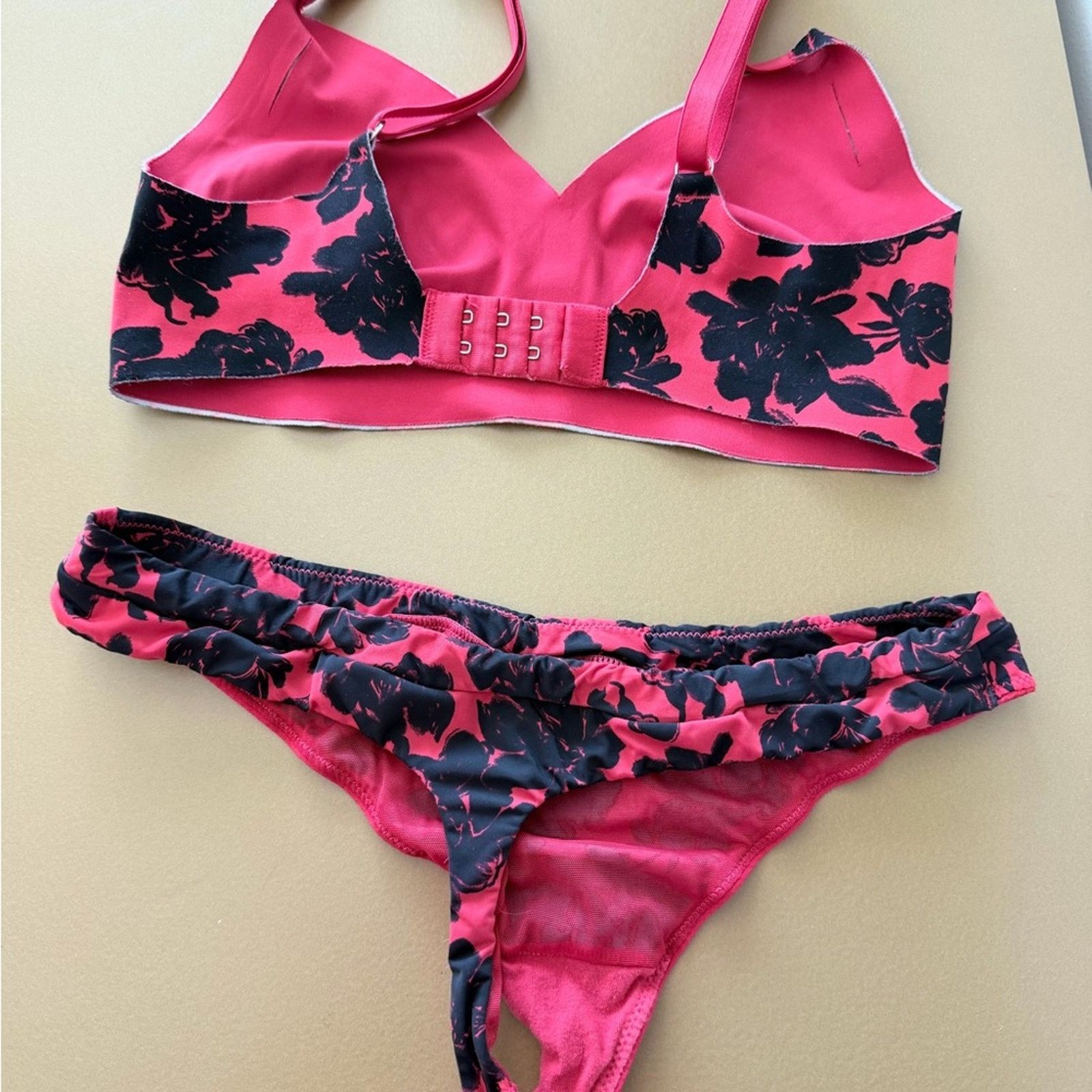 la Vie en Rose Floral Red & Black Lingerie matching set size S Size ONE SIZE - 5 Thumbnail