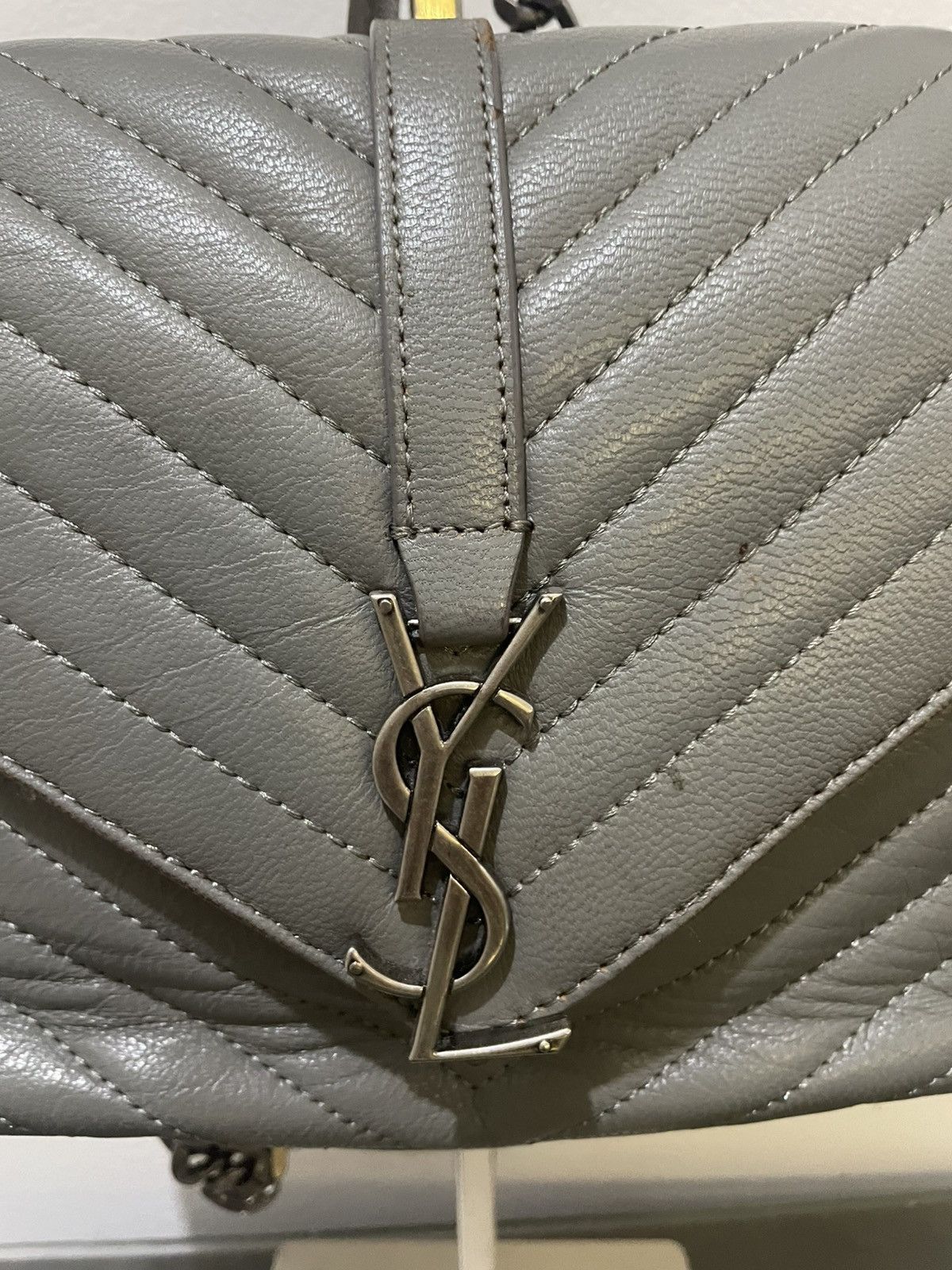 Saint Laurent Paris Saint Laurent College Chevron Leather Bag Size ONE SIZE - 2 Thumbnail