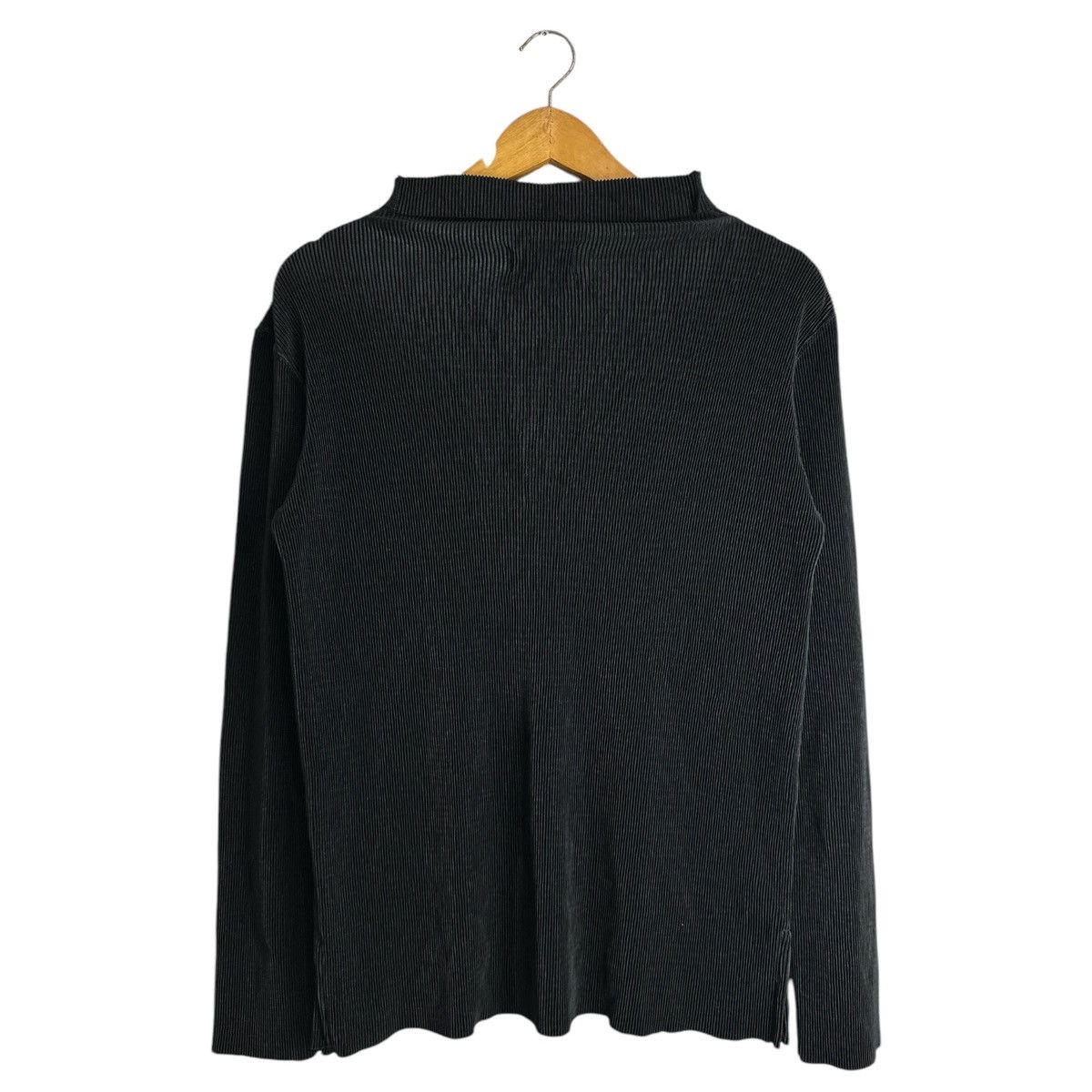 Issey Miyake 2000s VALENZA UNDEFINED PLEATES LONG SLEEVE ISSEY STYLE Size US S / EU 44-46 / 1 - 6 Thumbnail