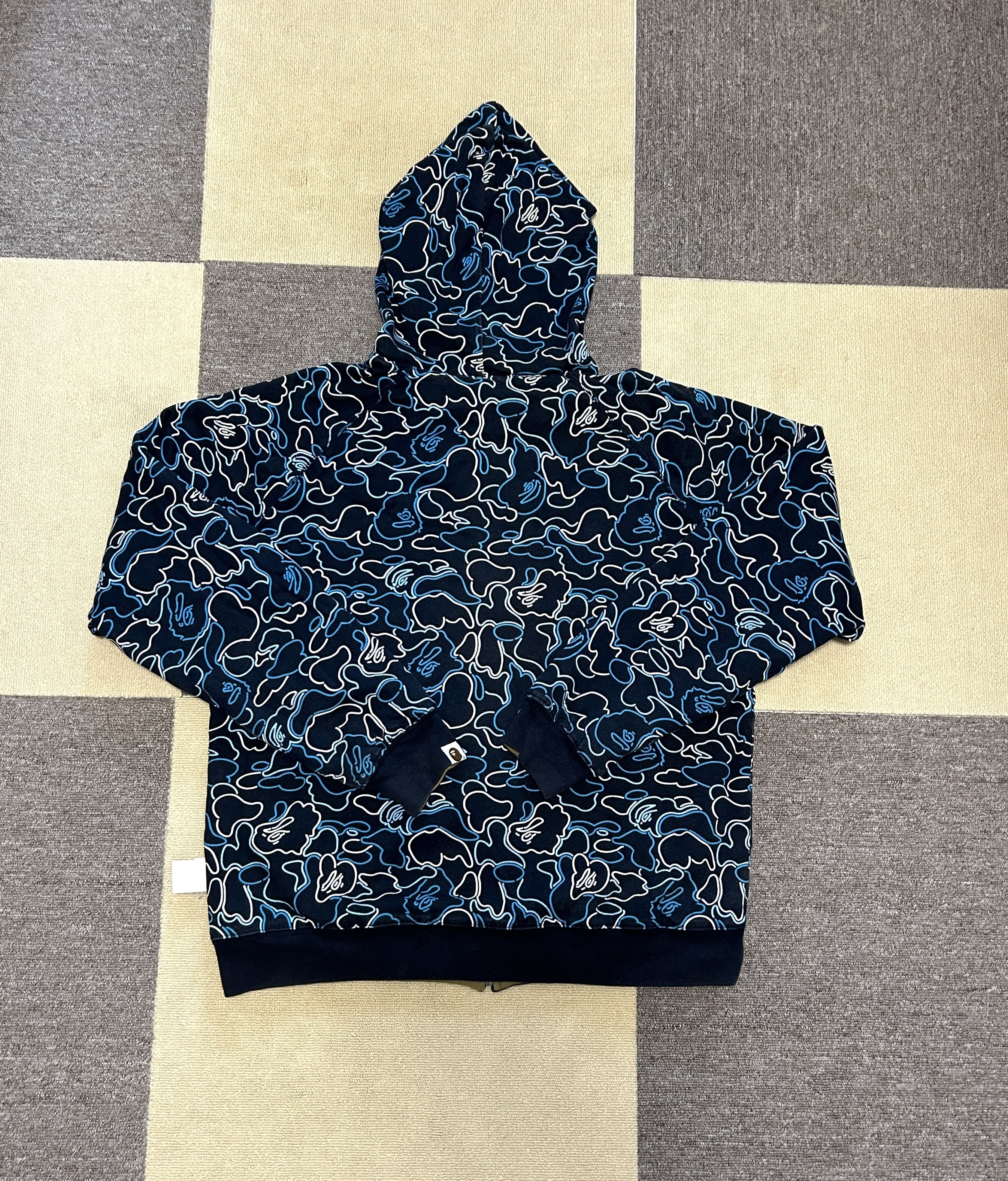Bape Bape Neon Camo Reversible 1st camo Logo Zip Hoodie Size US L / EU 52-54 / 3 - 13 Thumbnail