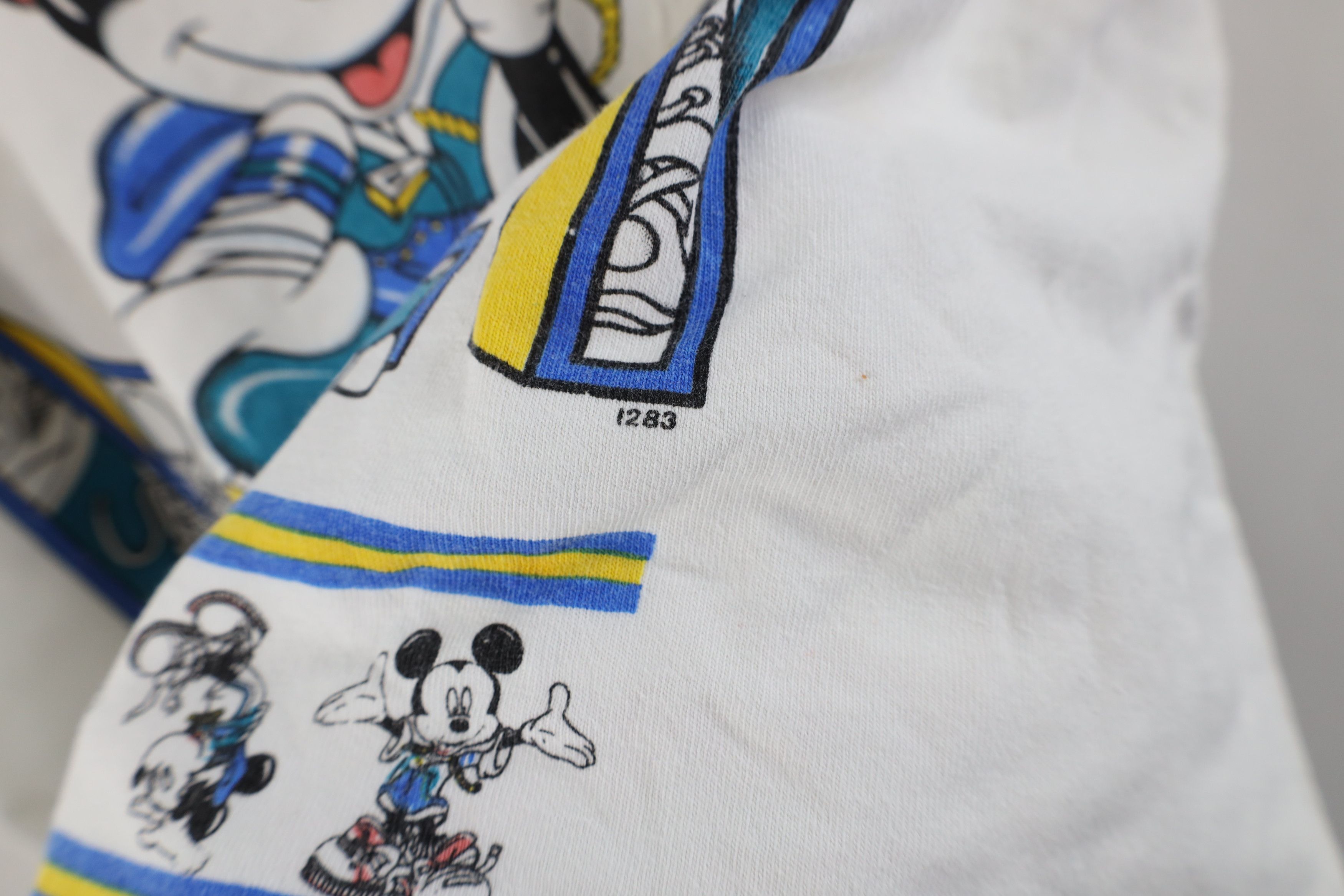 Disney × Vintage Vintage 90s Disney Hip Hop Cropped Mickey Mouse T-Shirt USA Size M / US 6-8 / IT 42-44 - 5 Thumbnail