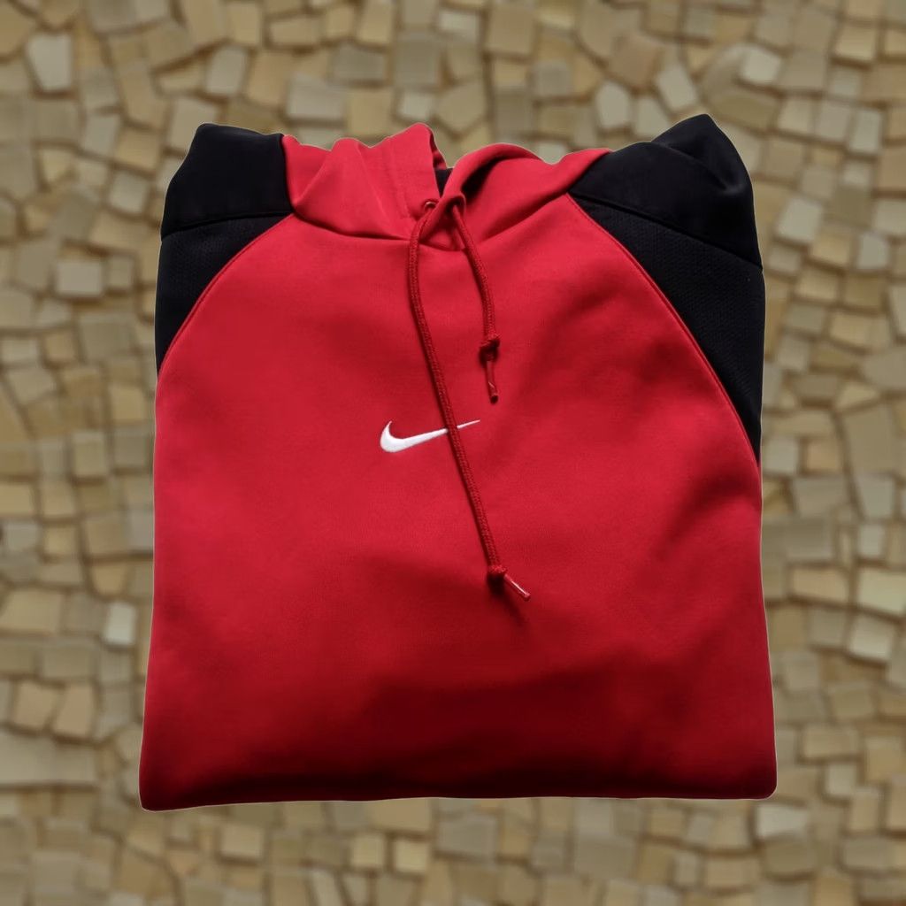 Nike VINTAGE Nike VTG Y2K CENTER SWOOSH ACTIVE HOODIE SWEATSHIRT RED BLACK 2007 SZ L Hoodie Mens Size US L / EU 52-54 / 3 - 1 Thumbnail