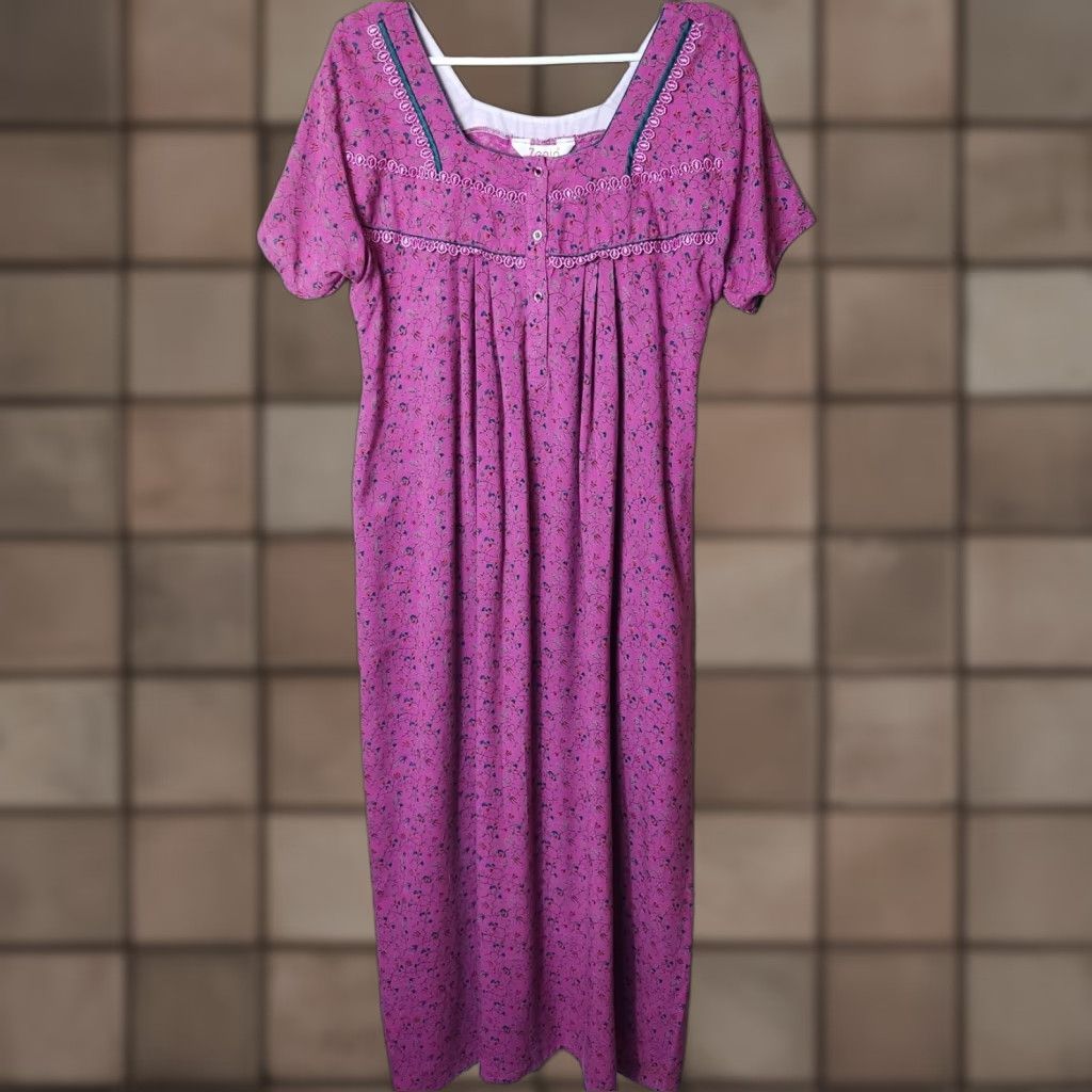 Vintage VINTAGE Zenia Ditsy Floral Dark Fuchsia Short Sleeve Maxi Nightgown-Size L Size 36" / US 14 / IT 50 - 1 Thumbnail