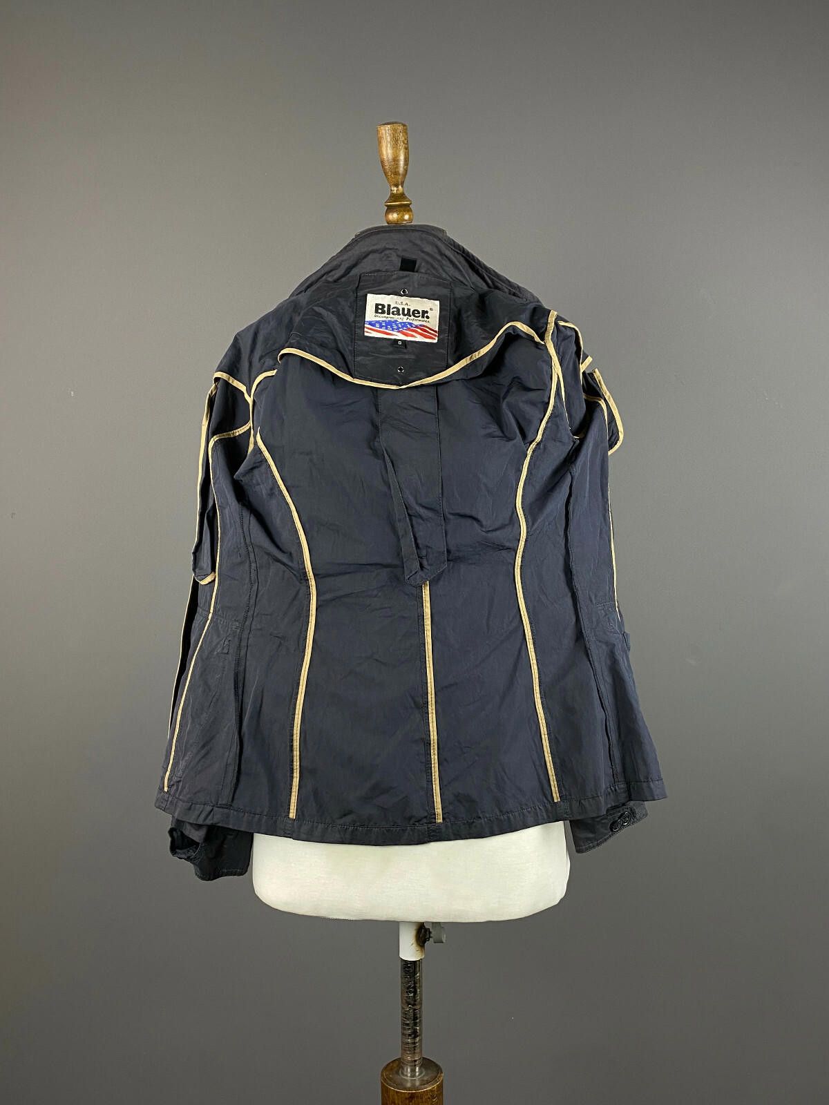 Eddie Bauer Ladies Blauer USA Black Button Down Nylon Jacket Size S Size S / US 4 / IT 40 - 9 Thumbnail