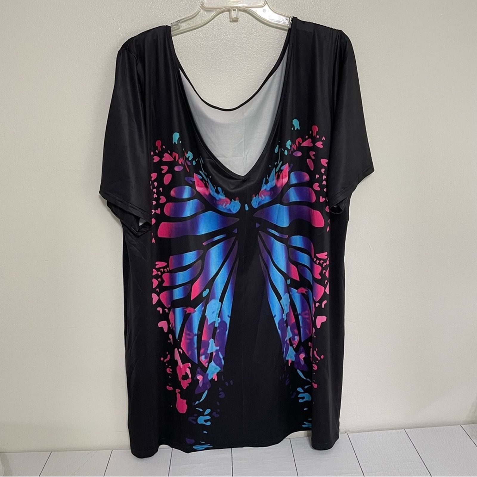 Shein Shein Curve Butterfly Wing Graphic Tee 2XL Black NWOT Plus Size XXL / US 16-18 / IT 52-54 - 1 Thumbnail