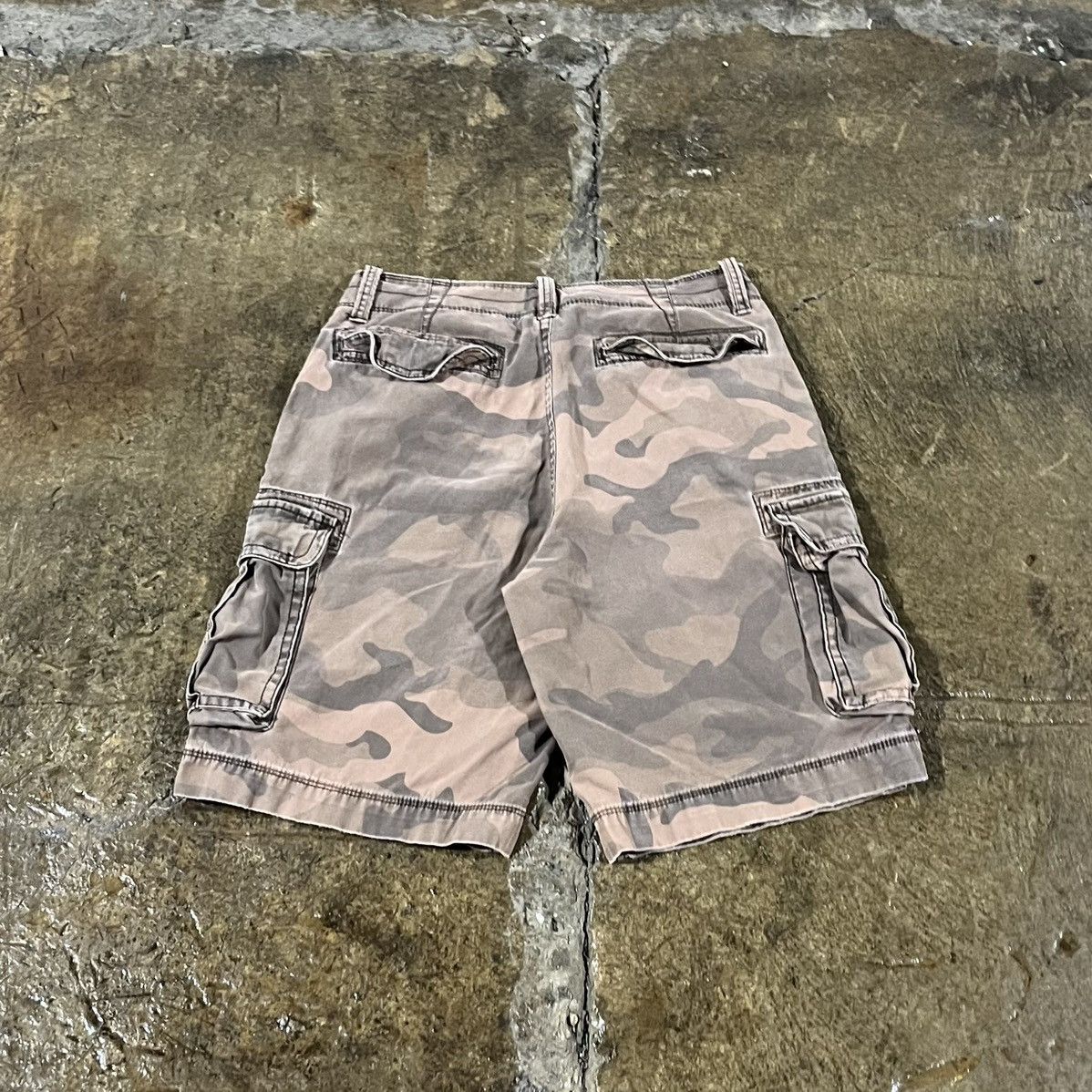 Vintage Crazy Vintage Y2K Baggy Brown Camo Cargo Shorts JNCO Skater Size US 32 / EU 48 - 2 Thumbnail