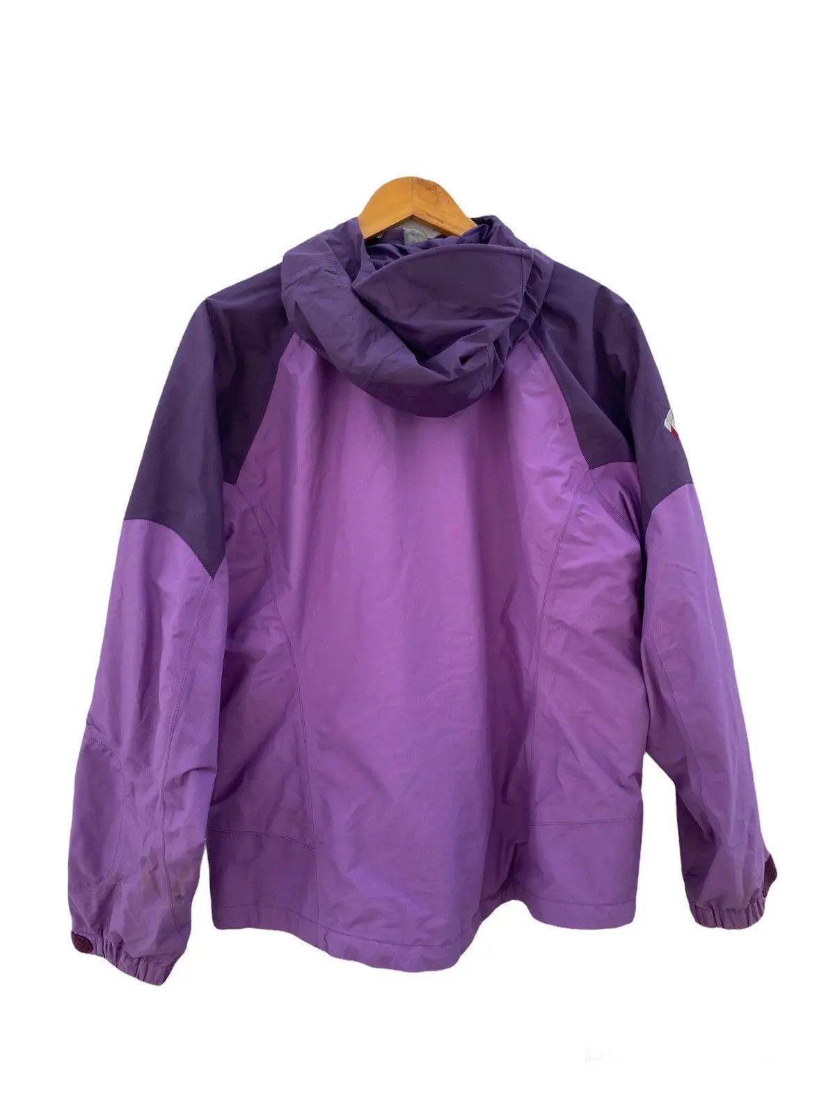 Goretex Montbell Goretex Windbreaker Jacket Light Color Design Size US L / EU 52-54 / 3 - 4 Thumbnail