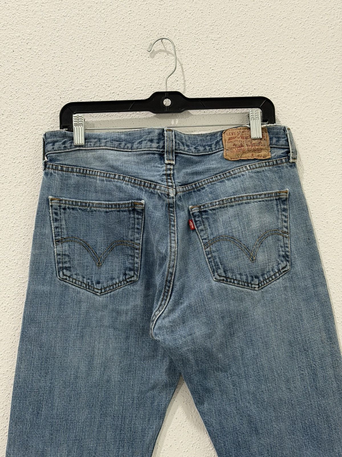 Levi's Vintage Clothing Vintage Levis 501 Jeans Light Wash Straight Leg Button Fly Size US 33 - 2 Thumbnail