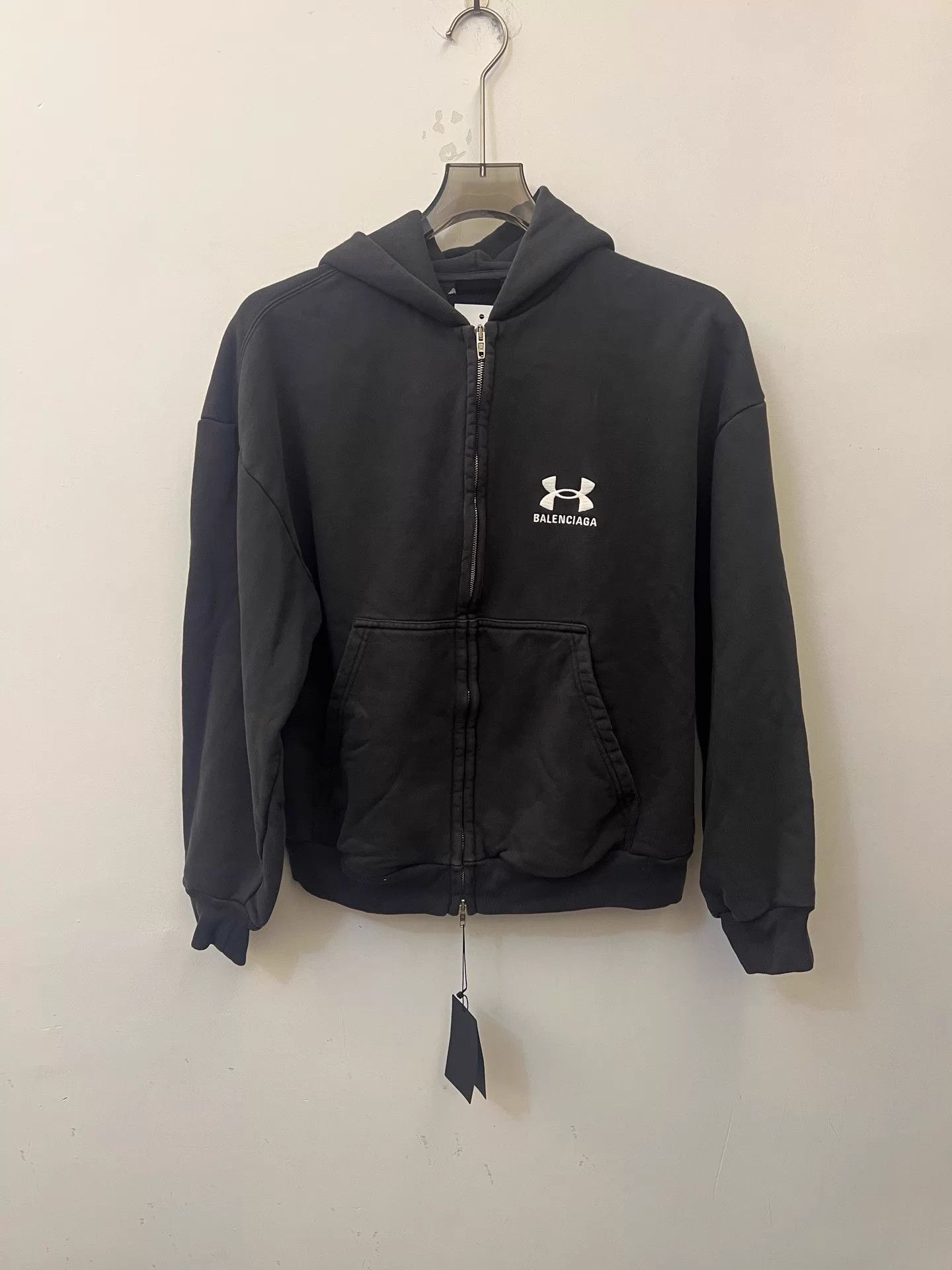 Balenciaga Balenciaga x Under Armour FW24 Zip Hoodie Black Logo XS Unisex Size XS / US 0-2 / IT 36-38 - 1 Thumbnail