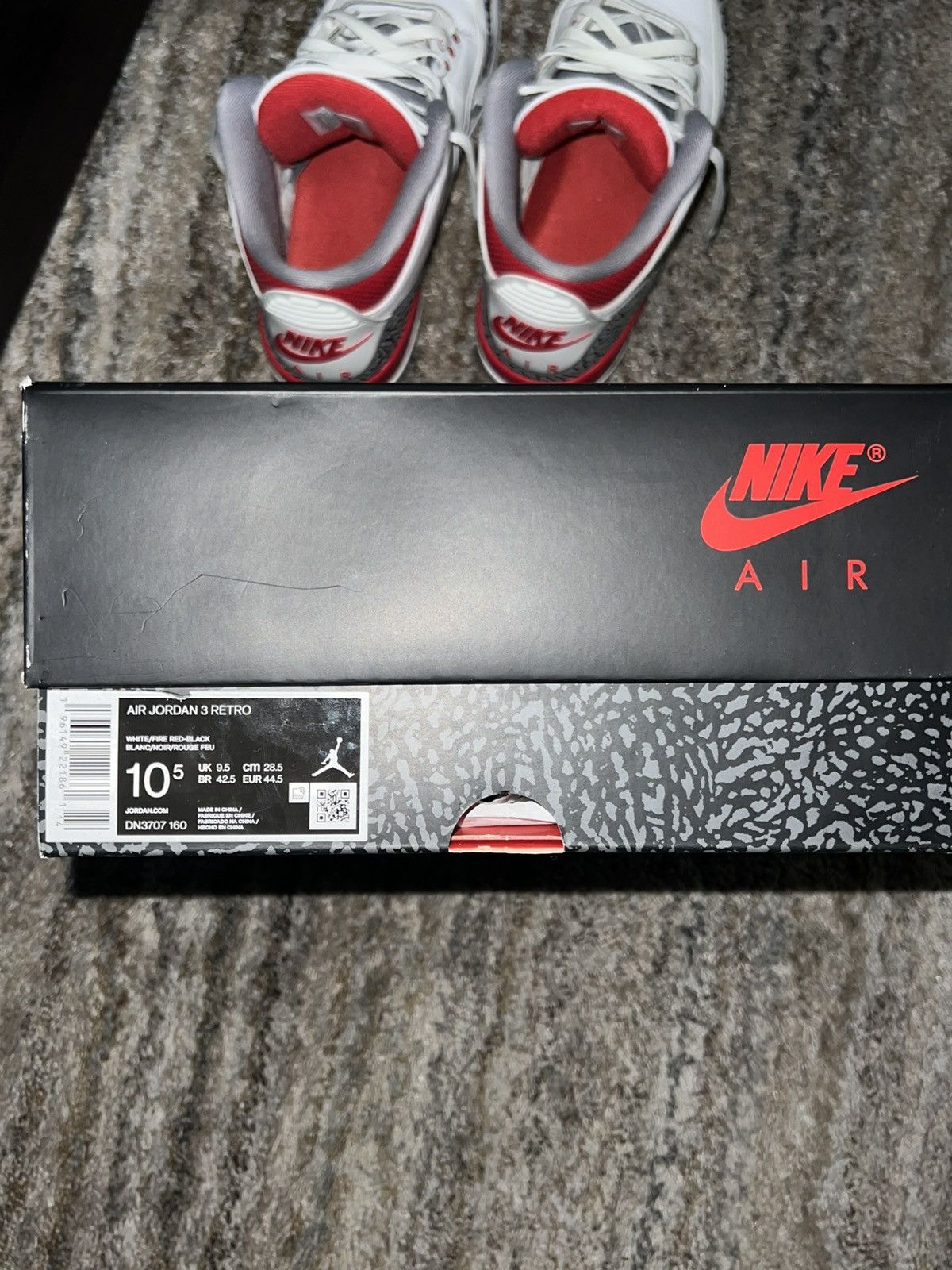 Jordan Brand Air Jordan 3 Fire Red Size 10.5 Size US 10.5 / EU 43-44 - 10 Thumbnail
