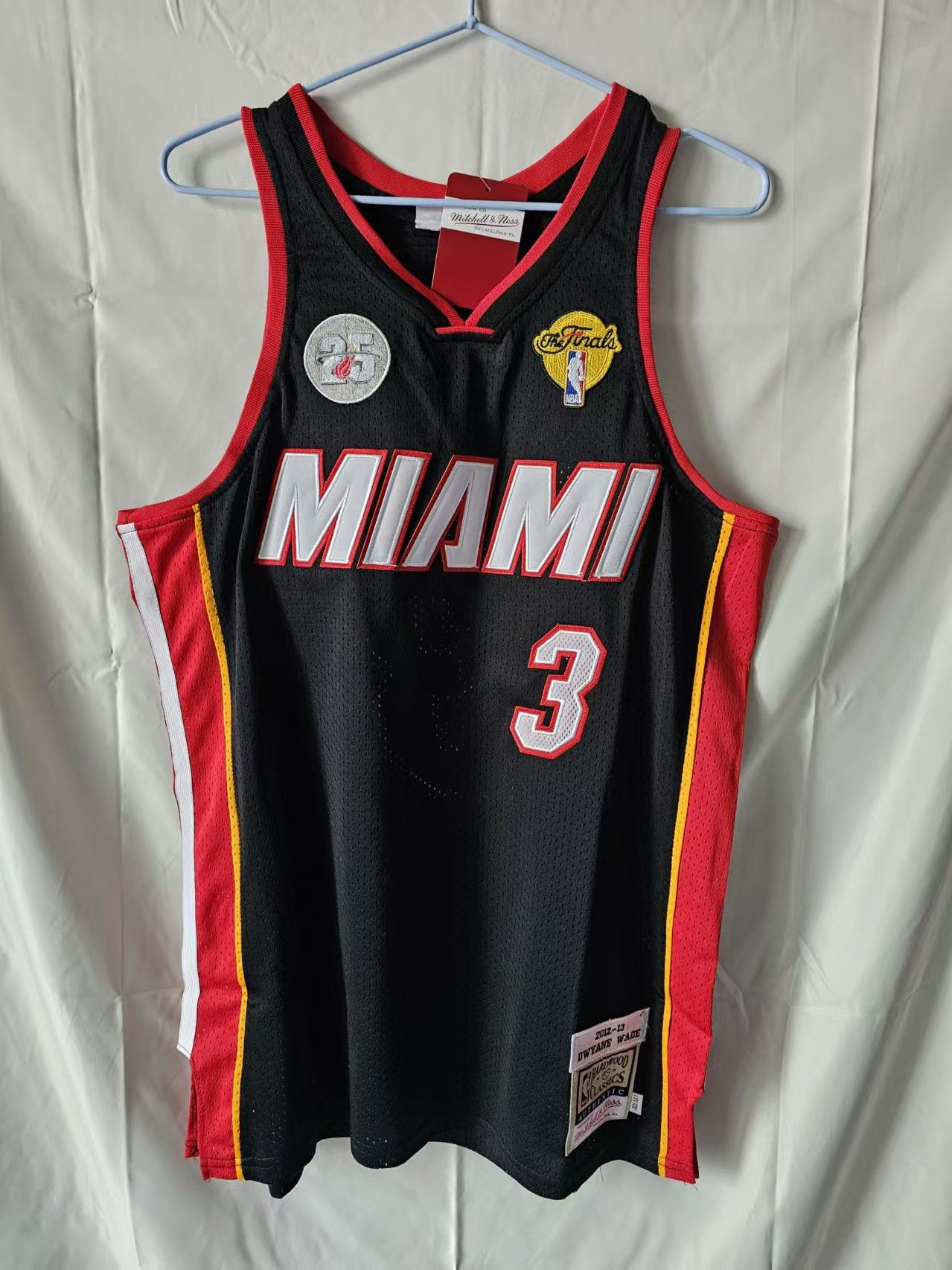 NBA Dwyane Wade Jersey Miami Heat Jersey Size US S / EU 44-46 / 1 - 1 Thumbnail