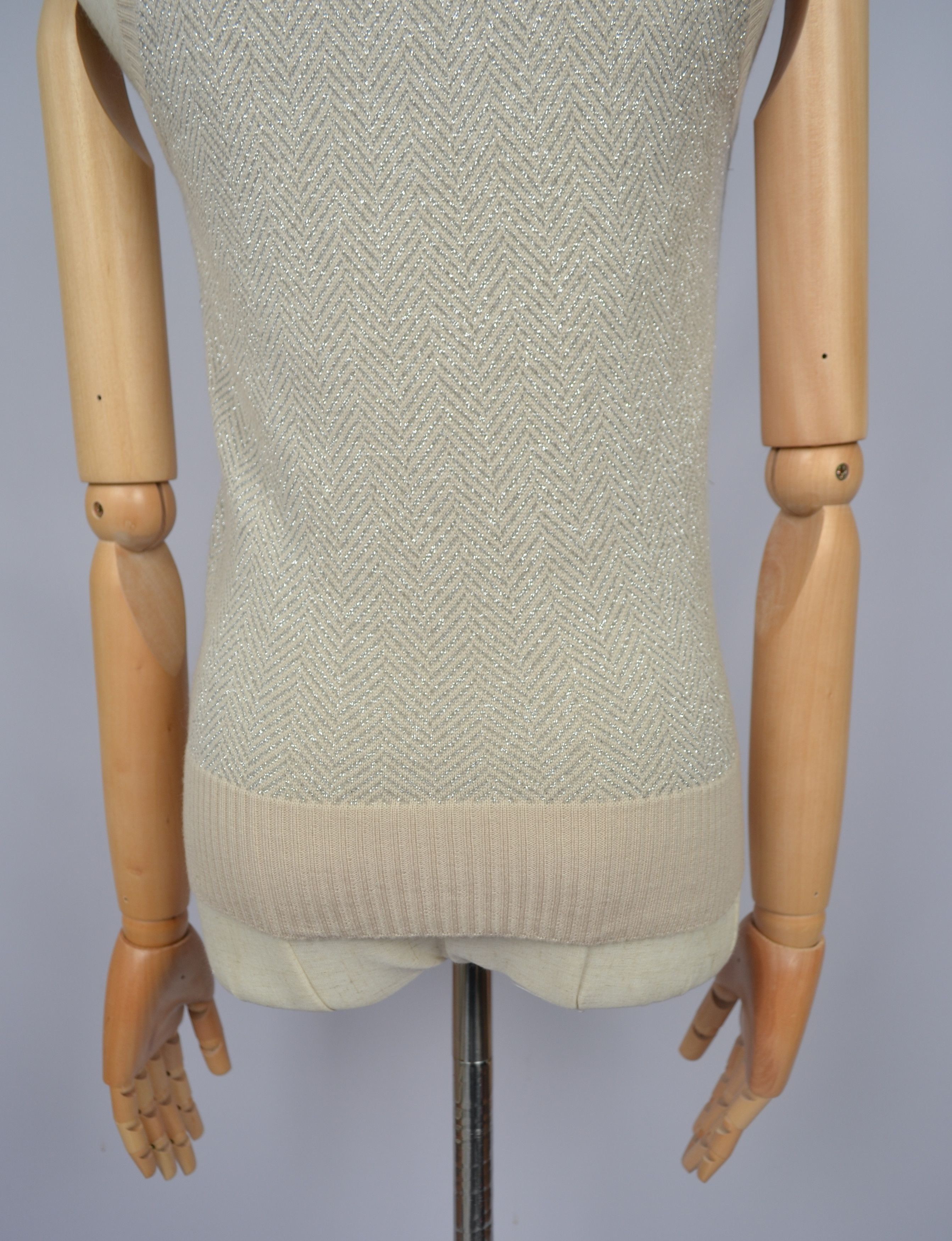 Gucci × Vintage GUCCI Beige & Silver Wool Vest Tank Top Sleeveless RARE Size S / US 4 / IT 40 - 8 Thumbnail