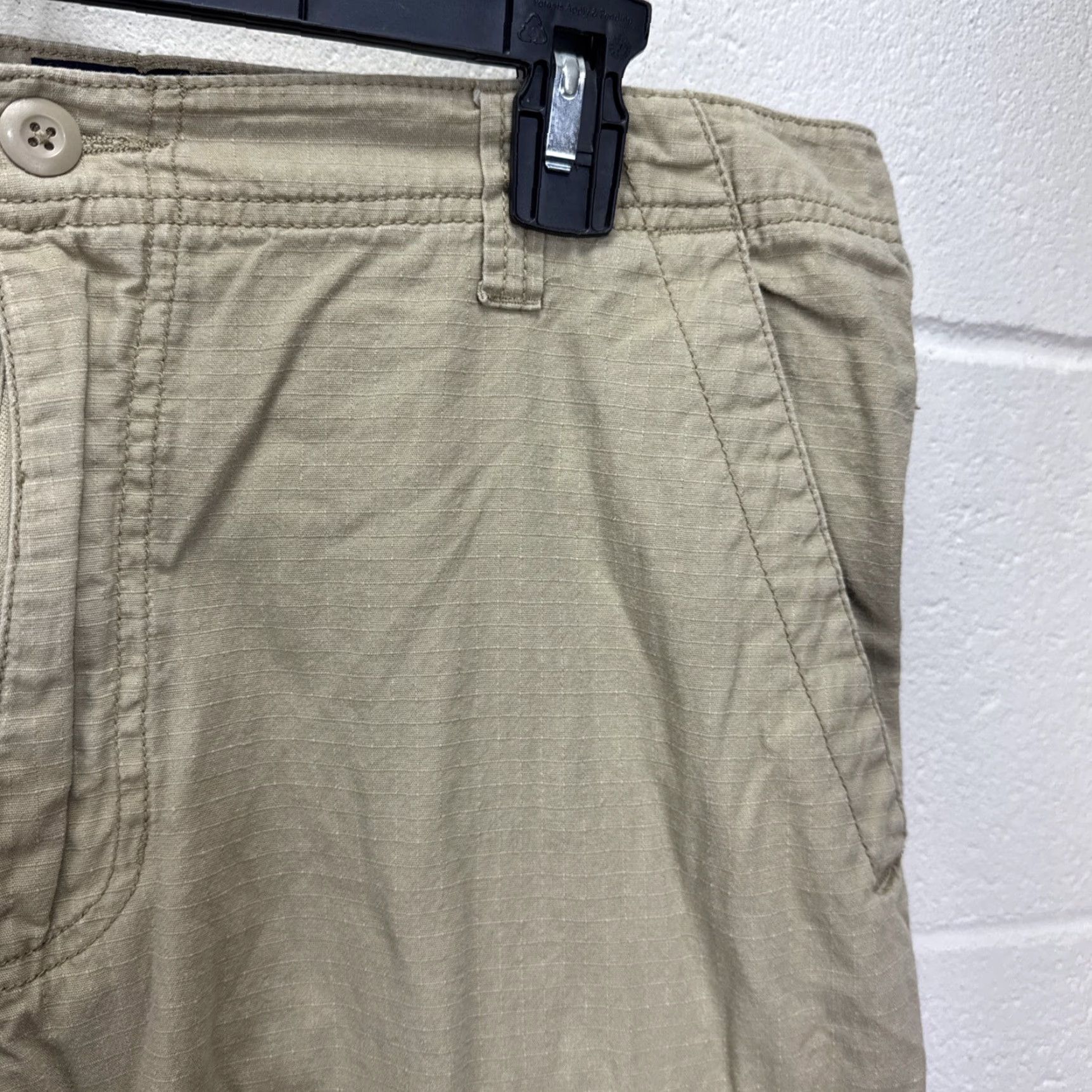 Vintage VINTAGE Wearfirst Mens Cargo Shorts Sz 34 Lightweight Microfiber Casual Outdoor Hiking Utility Beige Men Size US 34 / EU 50 - 4 Thumbnail
