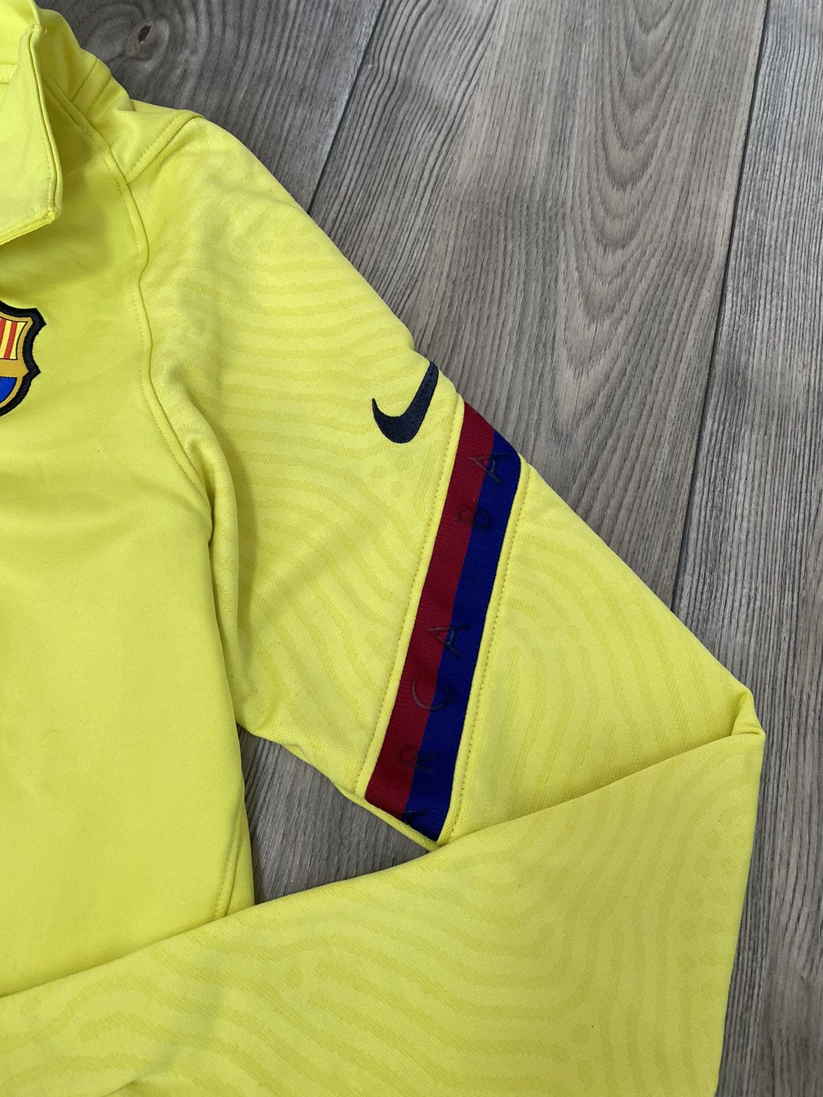 Nike Nike F.C. Barcelona Yellow Training Jersey Long Sleeve Size US S / EU 44-46 / 1 - 13 Thumbnail