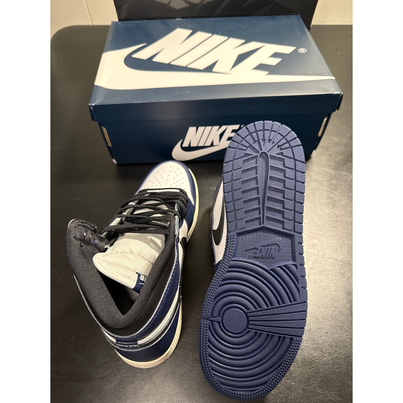 Jordan Brand Air Jordan 1 Retro High OG "Midnight Navy" Size 6Y NEW Size US 6 / EU 39 - 4 Thumbnail