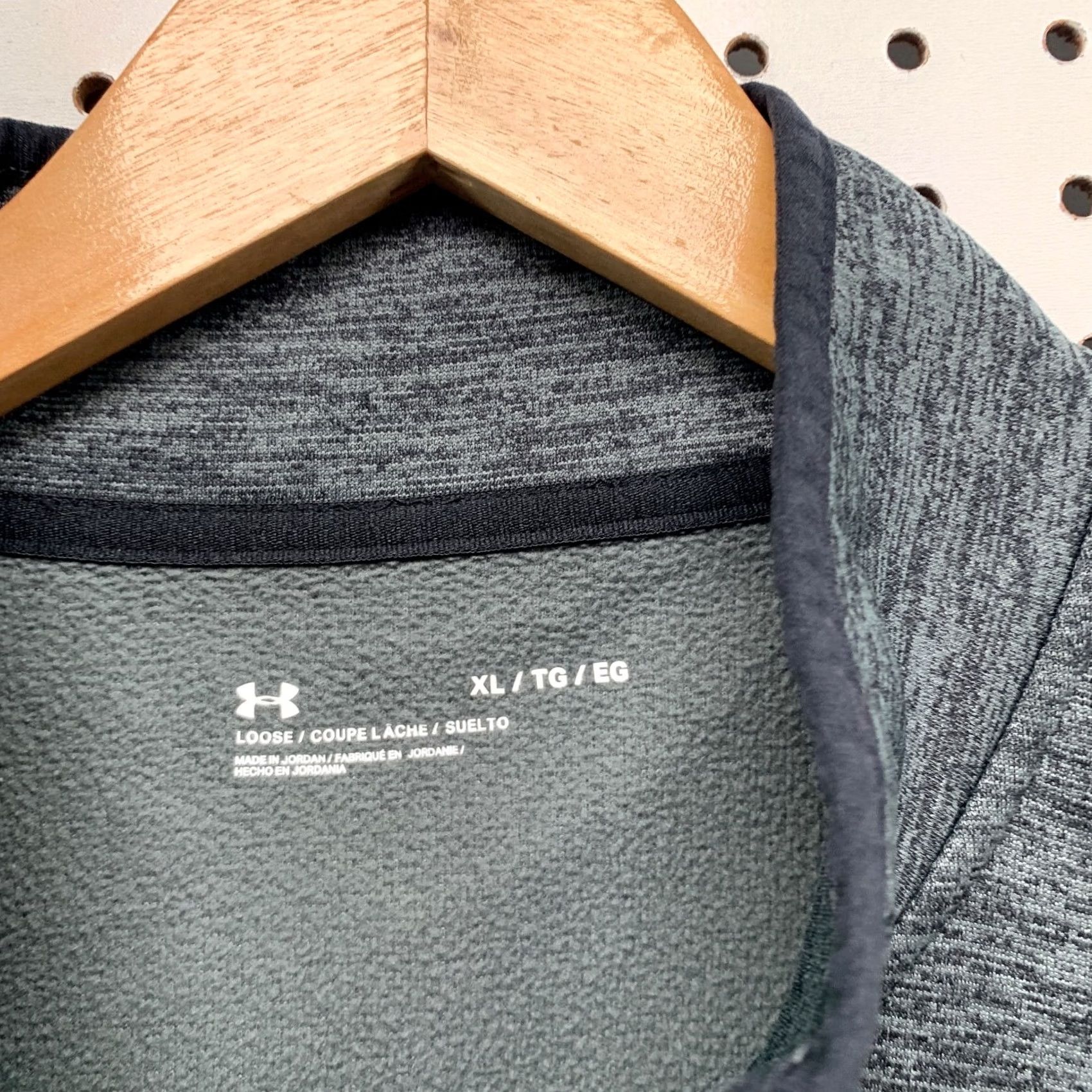 Under Armour Under Armour 1/4 Zip Pullover Sweatshirt Mens XL Loose Pullover 27x29 Gray Mock Neck Activewear Casual Pullover 1/4 Zip Mens XL Gray Size US XL / EU 56 / 4 - 7 Thumbnail