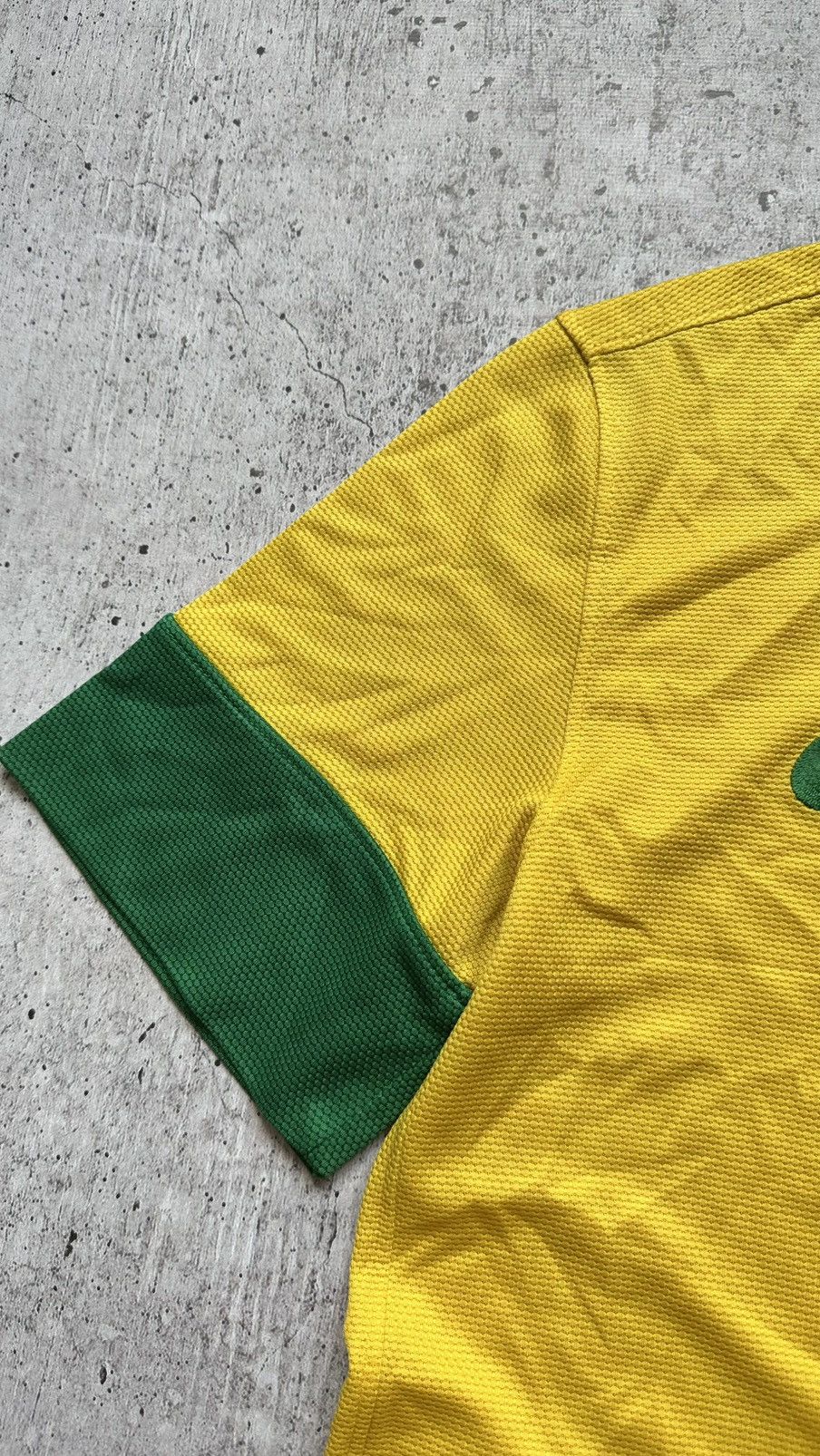 Nike 2012 Nike Brazil Ronaldinho #10 Vintage Soccer Jersey Size US S / EU 44-46 / 1 - 6 Thumbnail