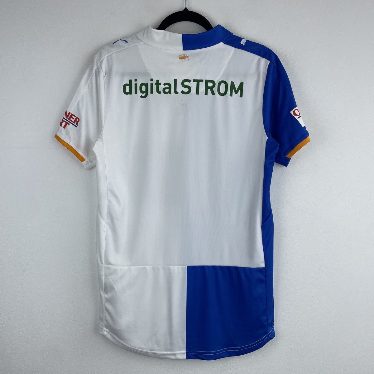 Puma Grasshoppers Zurich Home Puma Men’s Jersey Shirt 2016-2017 Size US S / EU 44-46 / 1 - 11 Thumbnail