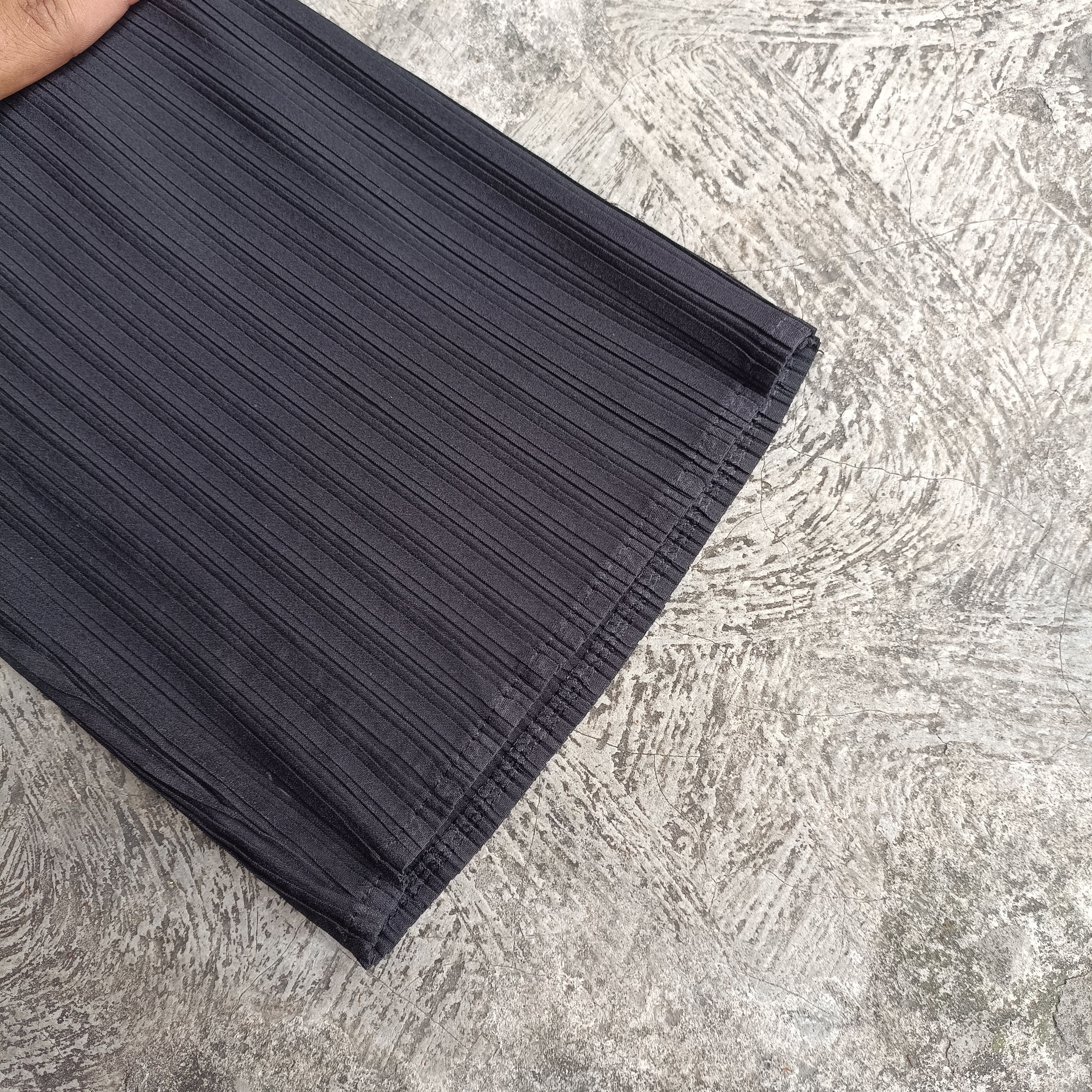 Issey Miyake Pleats Me Pants Black Size 28" / US 6 / IT 42 - 5 Thumbnail
