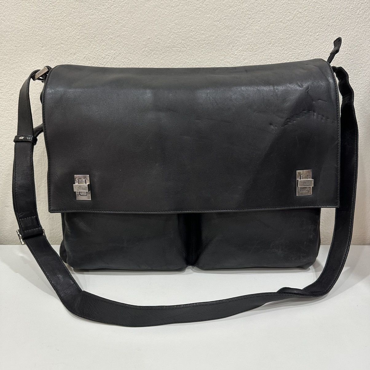 Gucci GUCCI BLACK LEATHER MESENGGER BAG 22 Size ONE SIZE - 2 Thumbnail