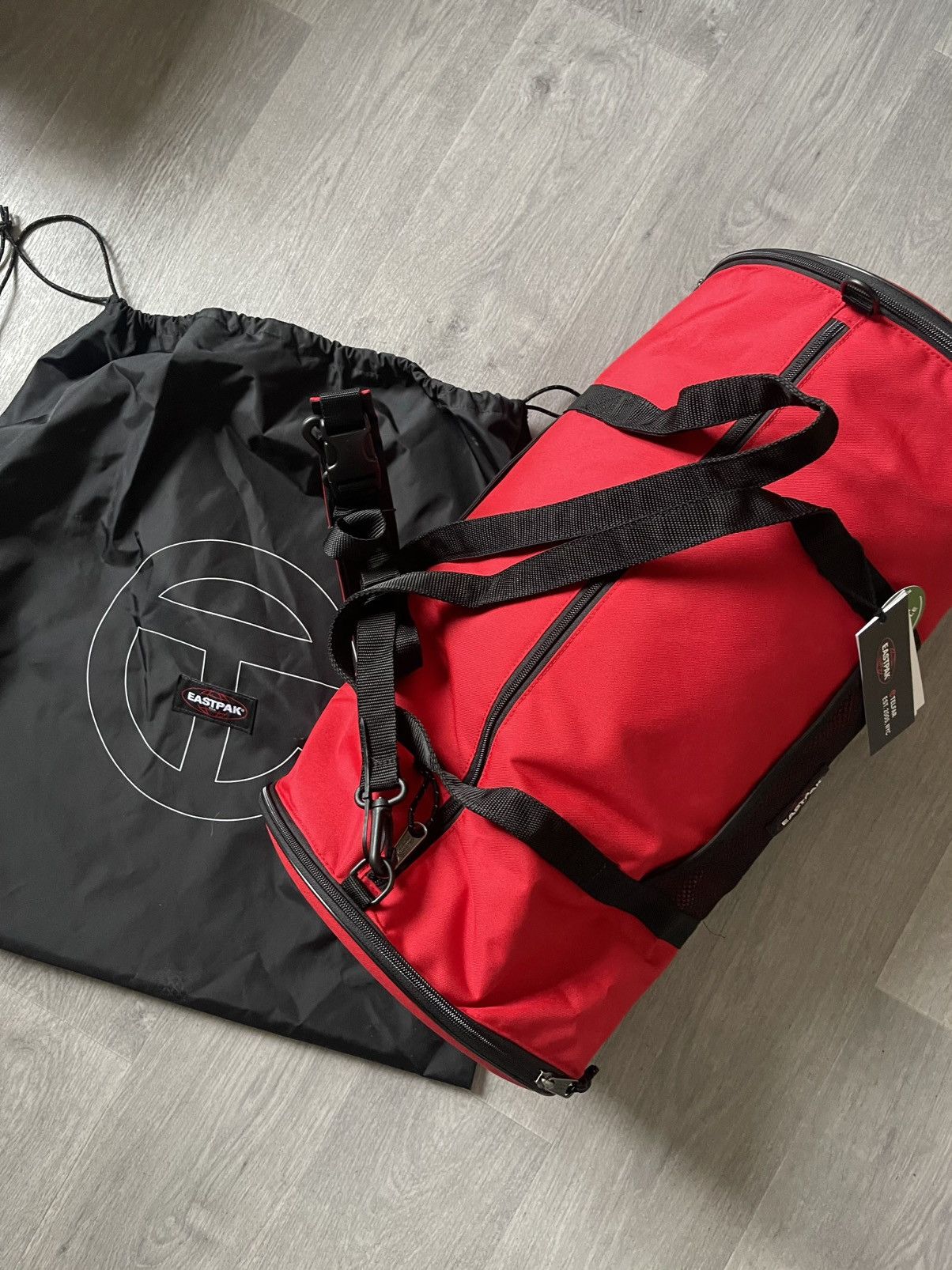 Eastpak × Telfar Eastpak x Telfar Red bag Size ONE SIZE - 6 Thumbnail