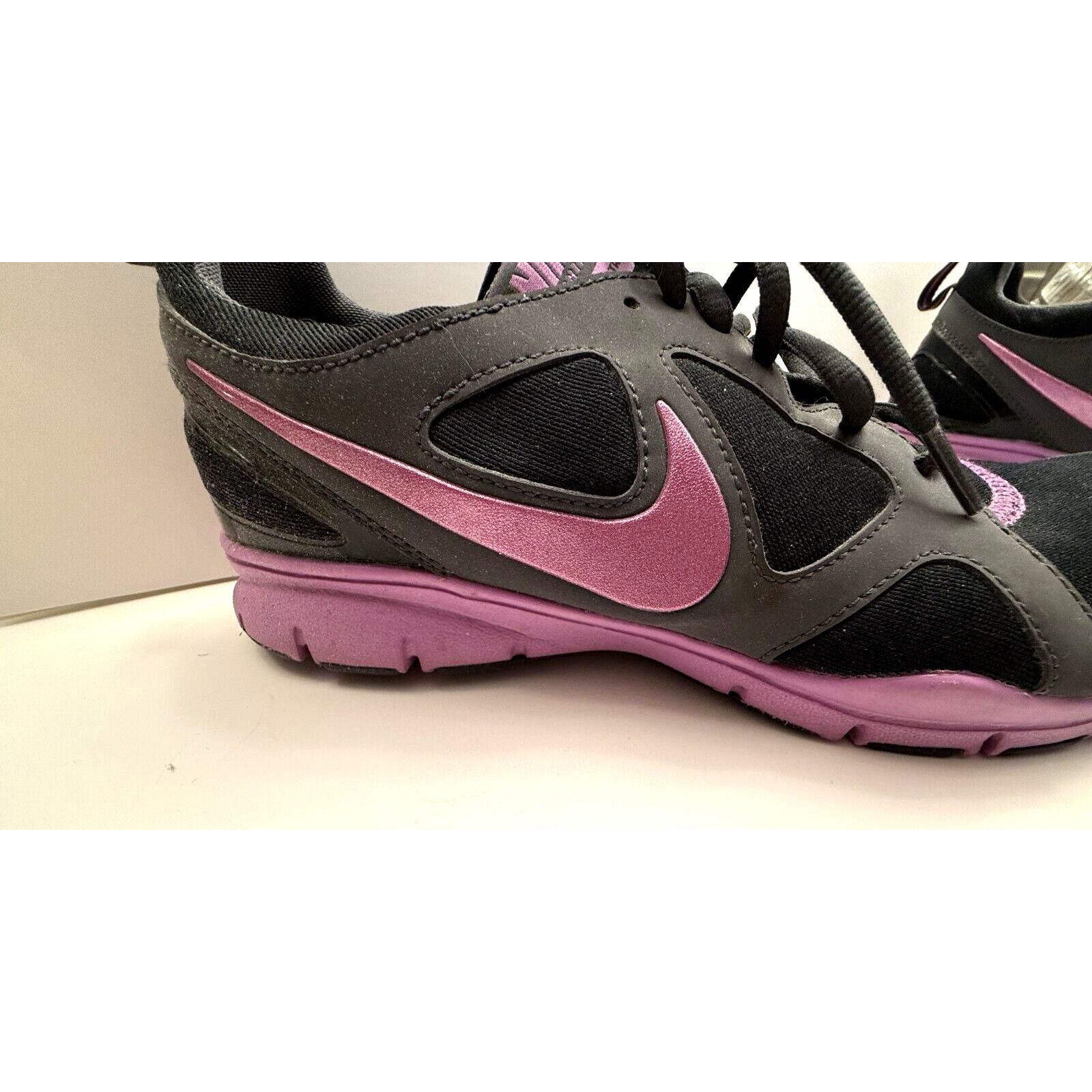 Nike Nike In Season TR 2 Training Shoe Womens size 10 Gray Pink Size US 10 / IT 40 - 10 Thumbnail
