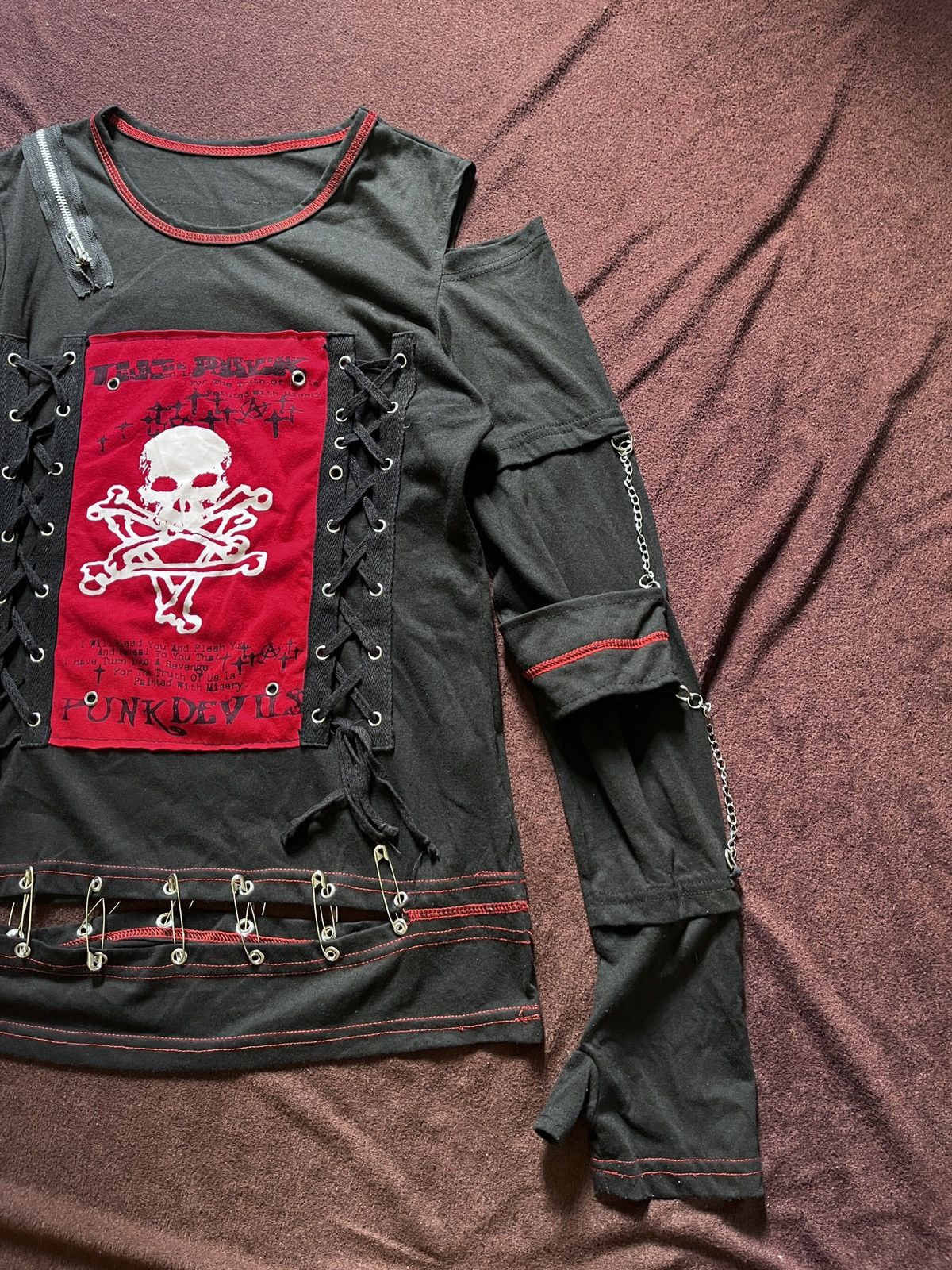 Japanese Brand Addicted Goth Skulls Size US M / EU 48-50 / 2 - 4 Thumbnail