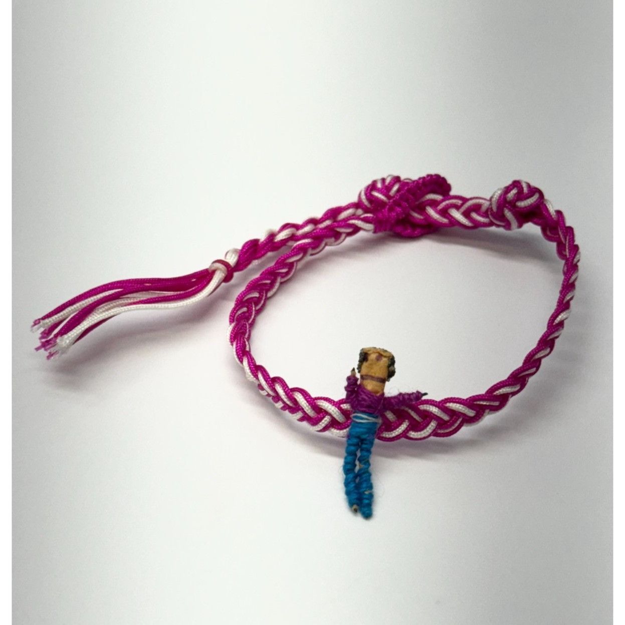 Vintage Vintage woven braided worry doll bracelet pink and white Size ONE SIZE - 1 Thumbnail