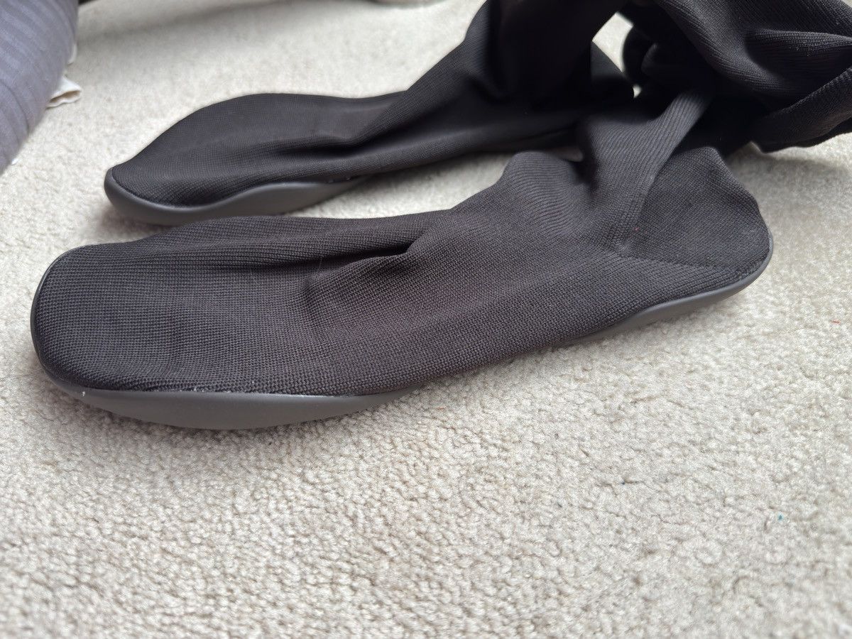 Yeezy Yeezy Pods Sz 3 Size US 13 / EU 46 - 8 Thumbnail