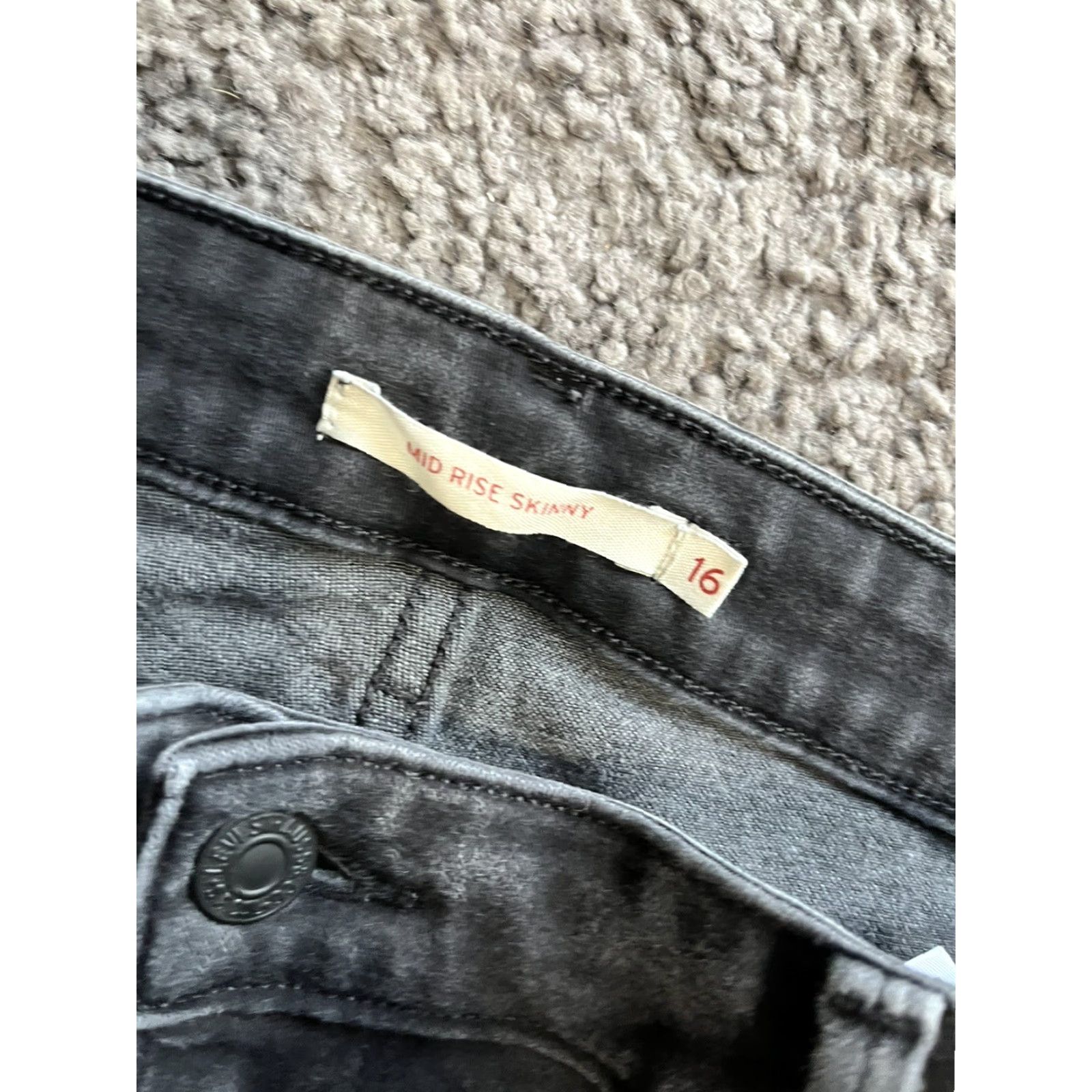 Levi's LEVI'S Mid Rise Skinny Light Wash Black Denim Jeans Women's 16 Regular Inseam 30 Black Cotton Blend Denim Size 38" / US 16 / IT 52 - 6 Thumbnail