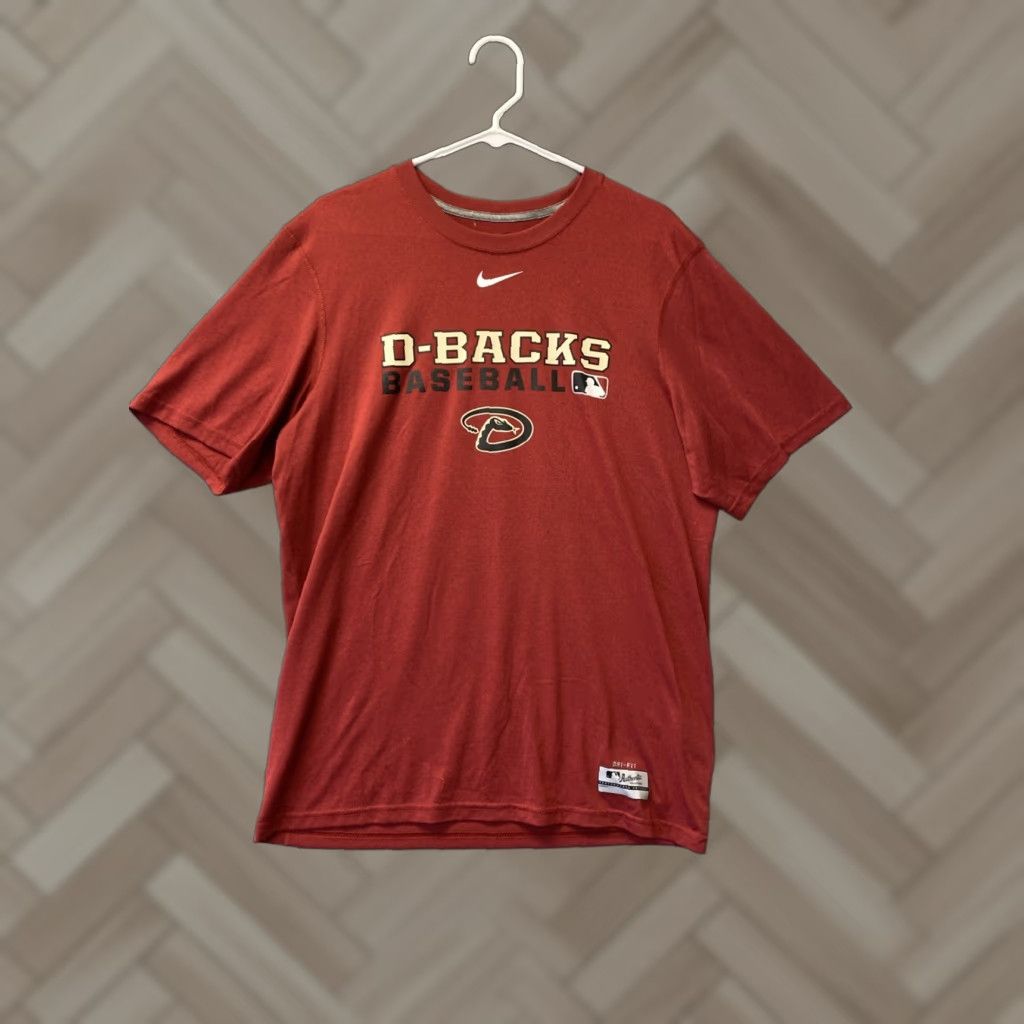 Nike ARIZONA DIAMONDBACKS Nike Dri-Fit Red T-Shirt Mens Medium Size US M / EU 48-50 / 2 - 1 Thumbnail