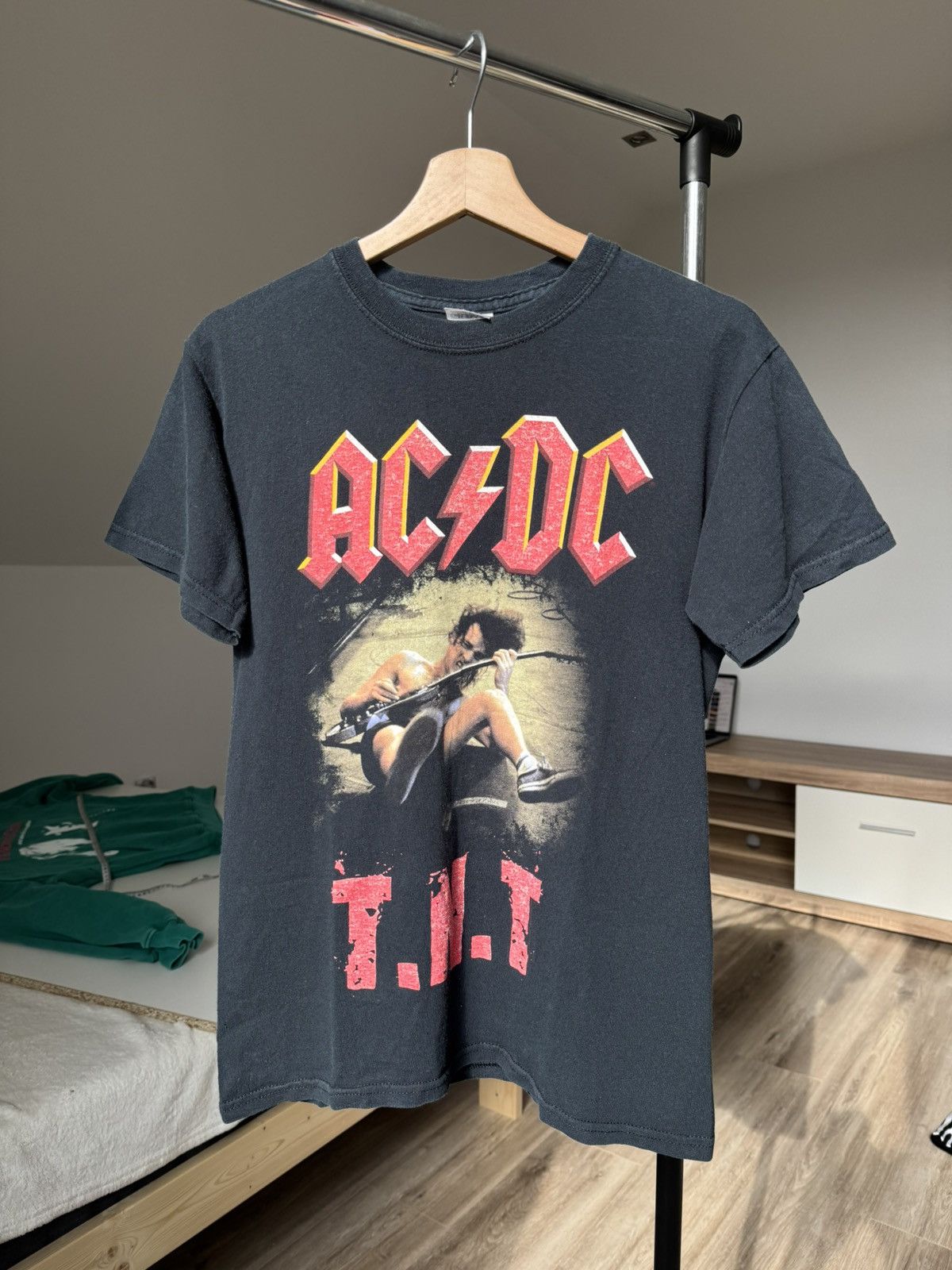 AC/DC × Band Tees × Vintage Vintage ACDC TNT Black Printed Tshirt S rock metal band Size US S / EU 44-46 / 1 - 2 Thumbnail